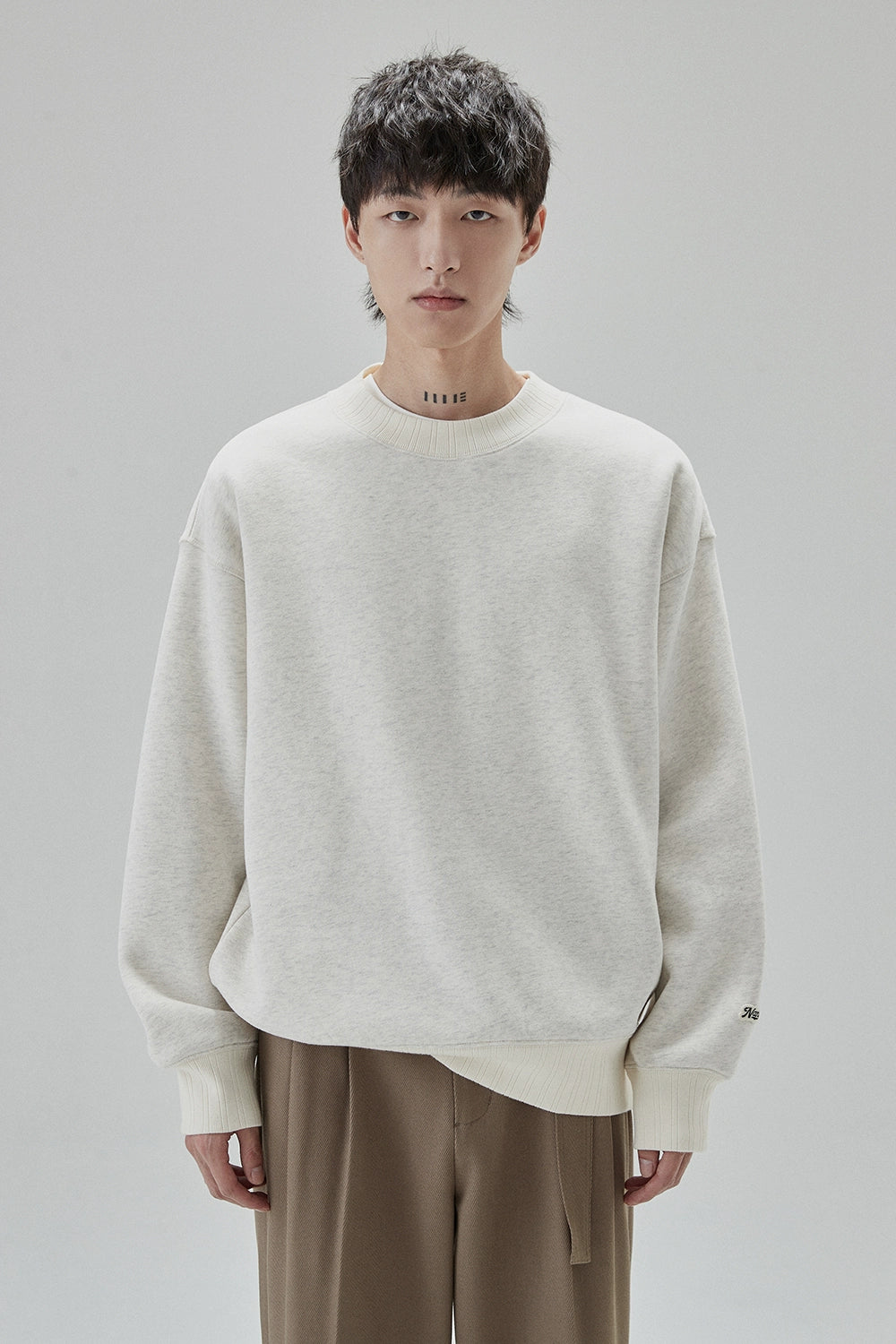 Ribbed Embroidered Crew Neck Sweatshirt