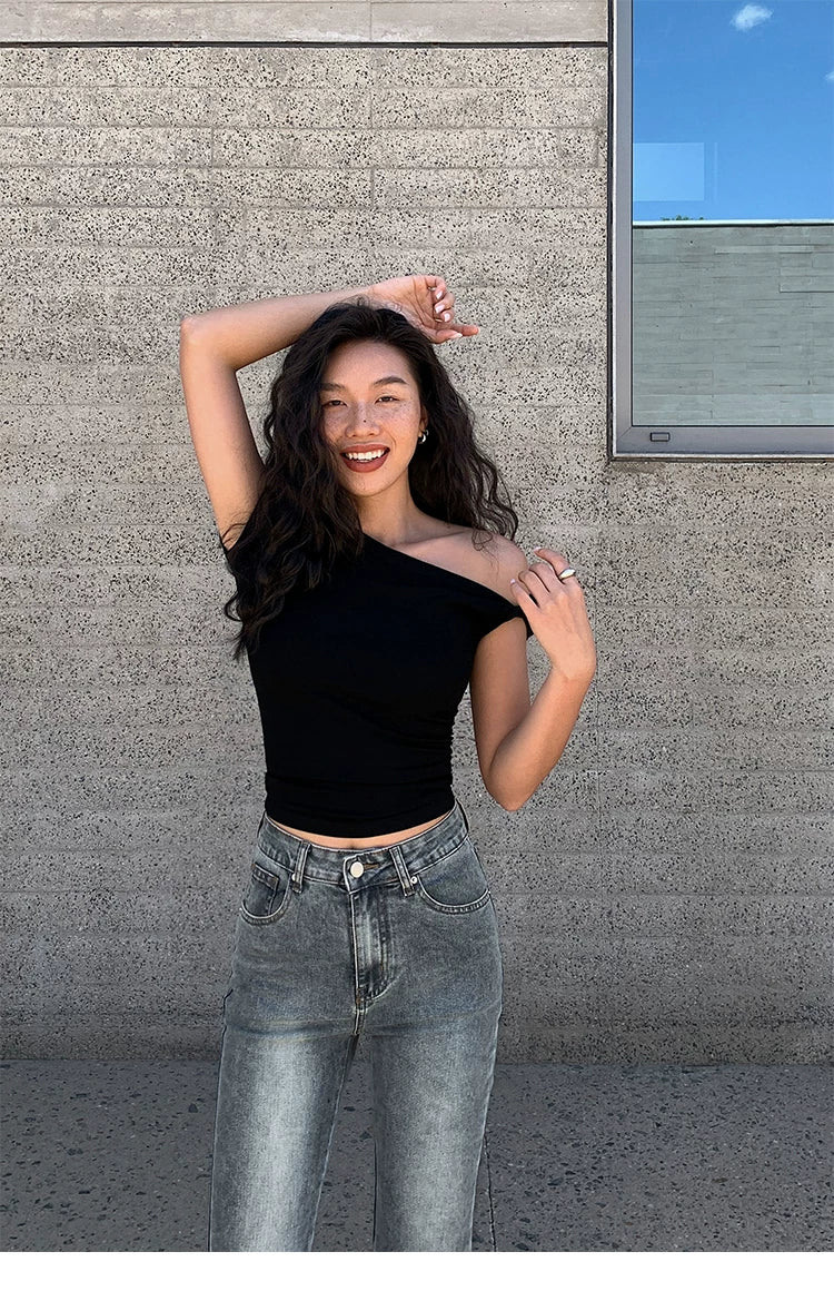 Skyline Tilt One-Shoulder Crop Tee