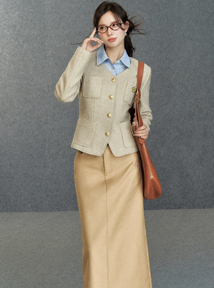 Classic Tweed Blazer: Elegant Women's Jacket in Cream