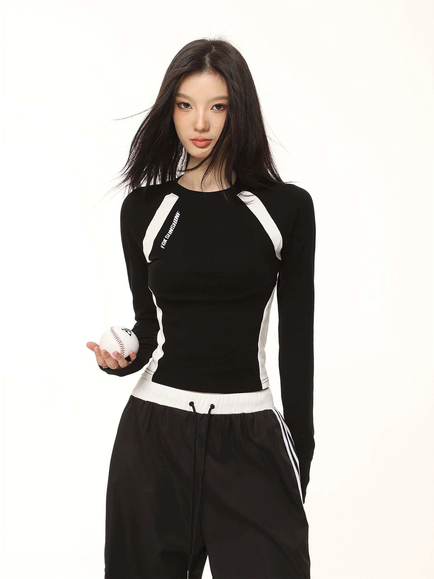 Contrast Color Regular Shoulder Long Sleeve T-shirt