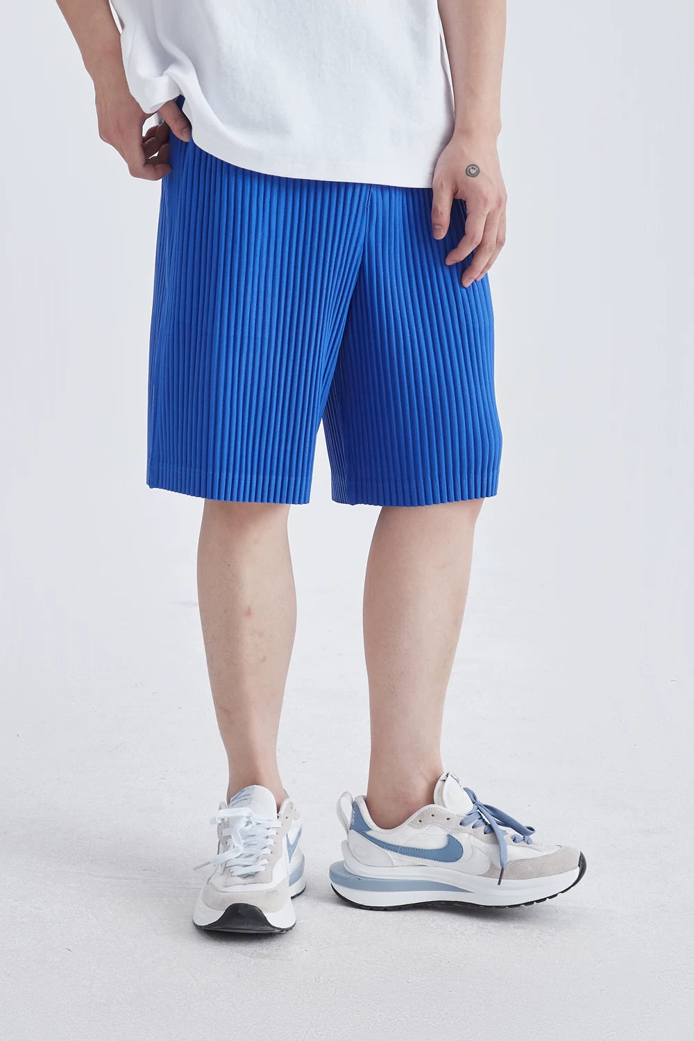 Glacier Wave Pleated Tech Shorts