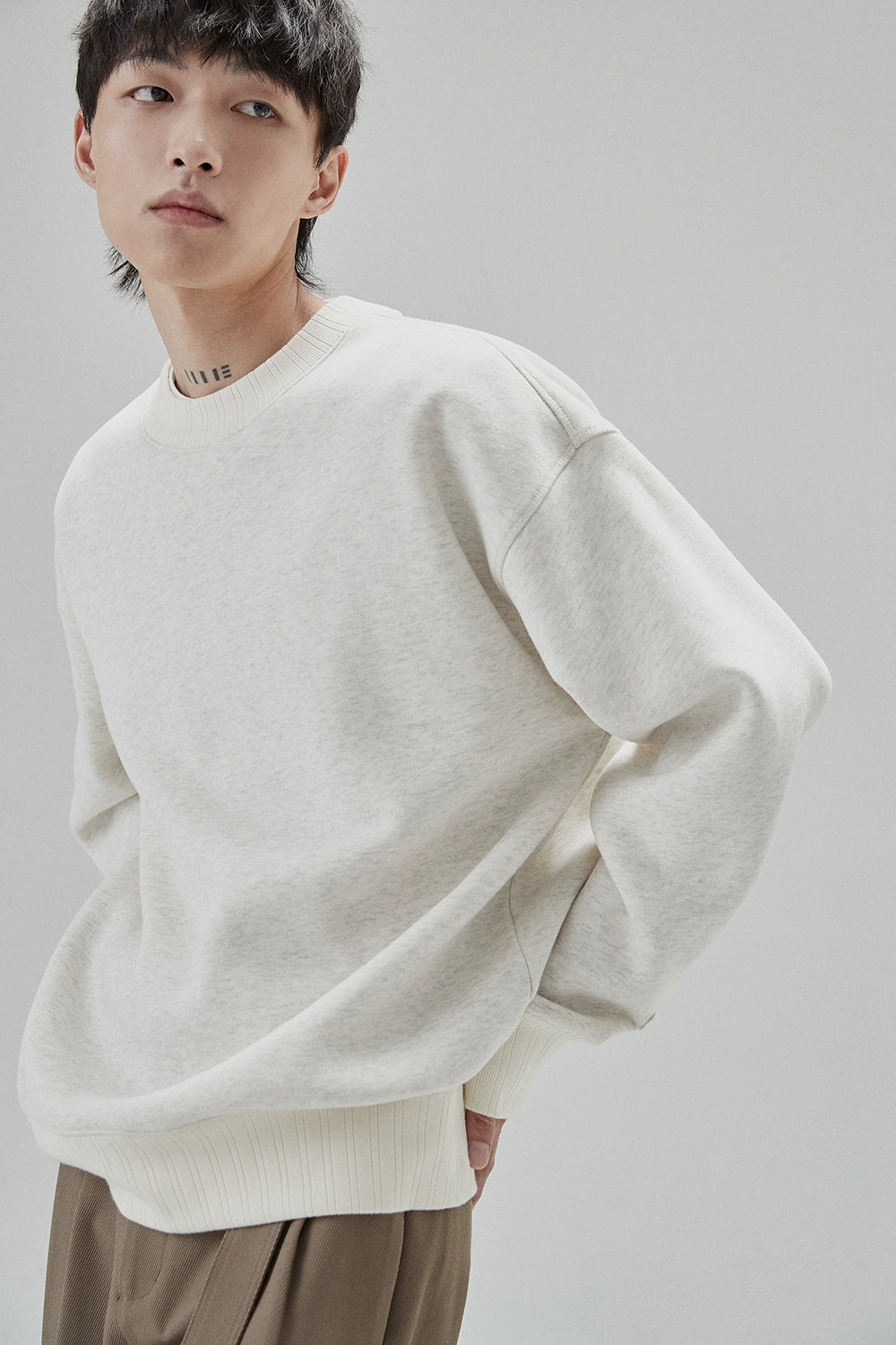 Ribbed Embroidered Crew Neck Sweatshirt