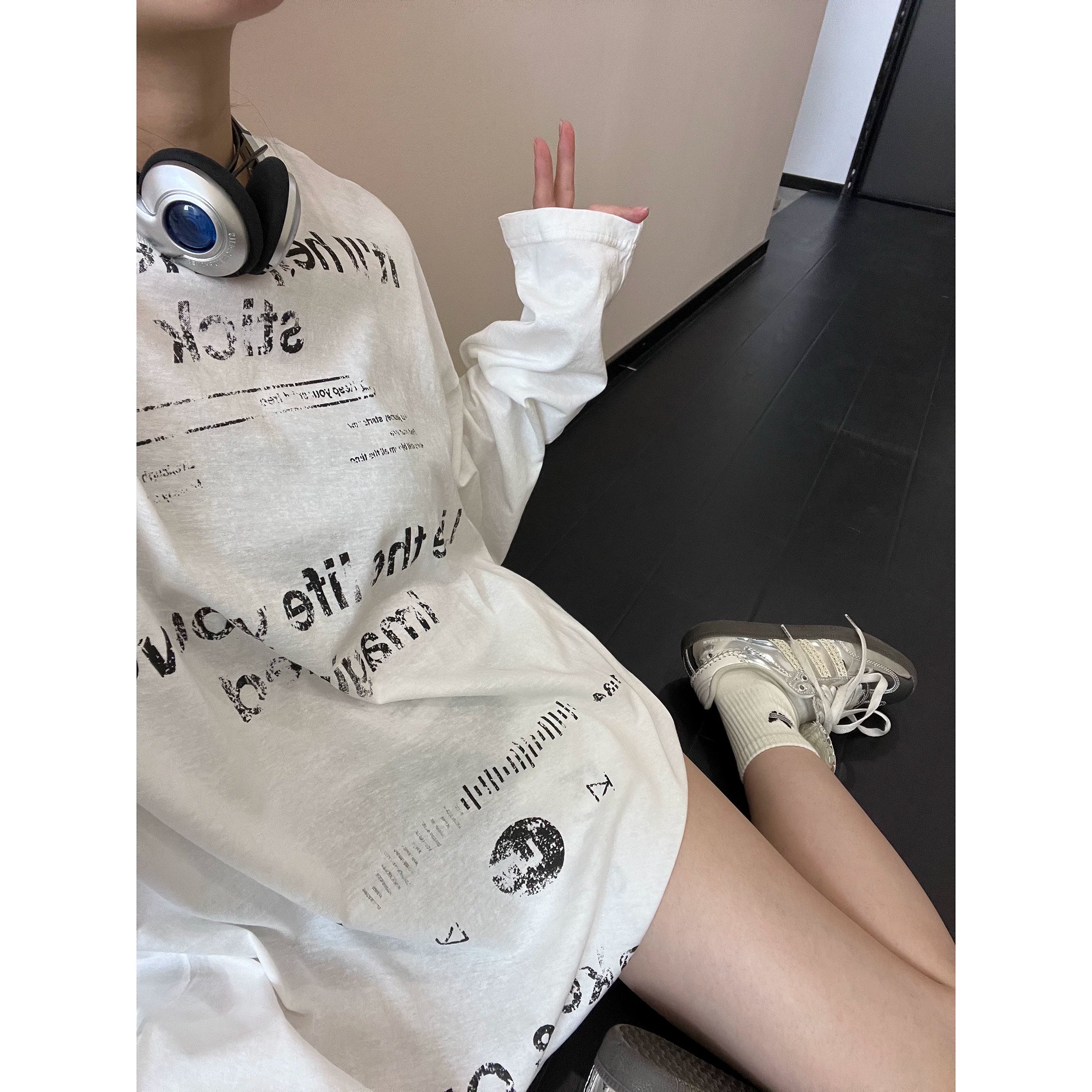 Static Echo Script Long Tee