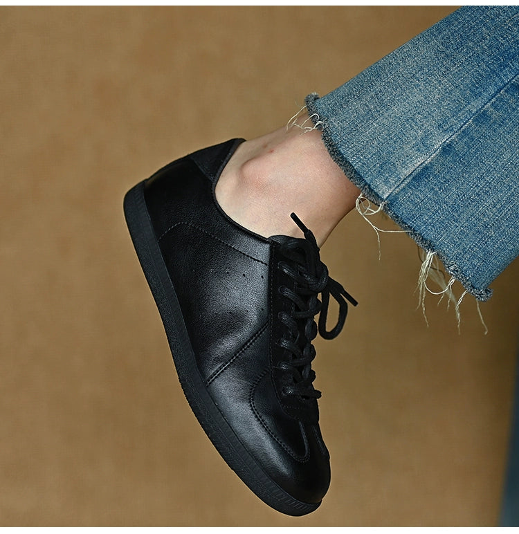 Midnight Urban Classic Sneakers