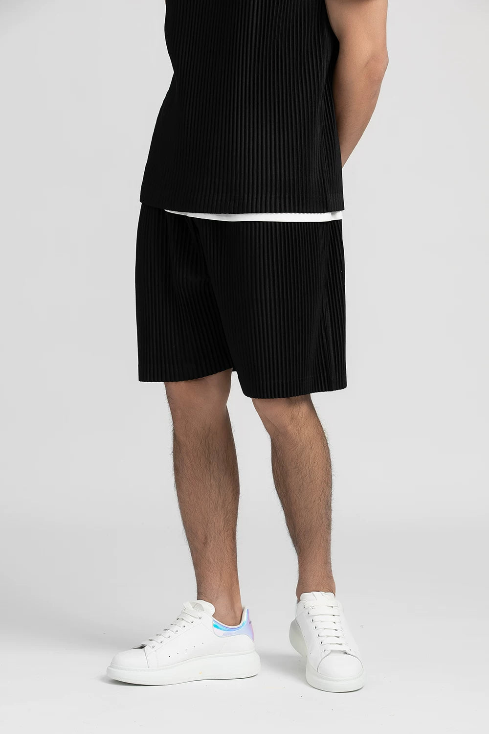 Glacier Wave Pleated Tech Shorts