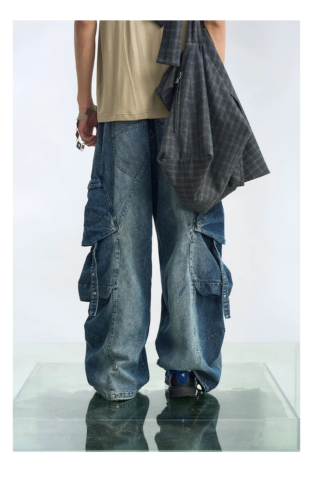 Layered Pocket Barrel Leg Jeans