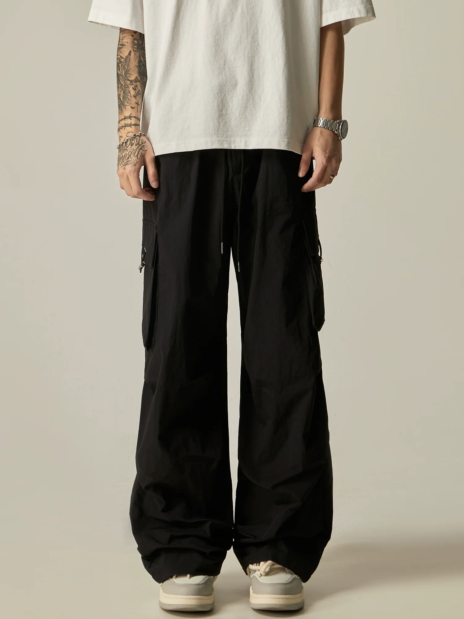 Wide-Leg Black Cargo Pants