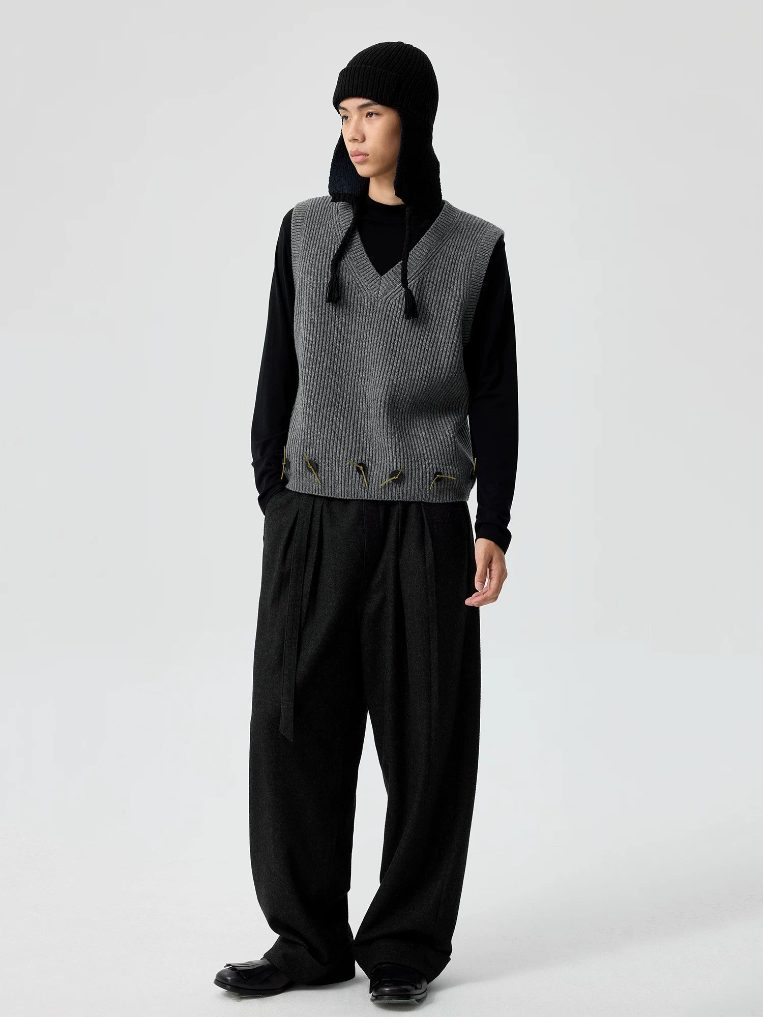 Embroidered Ribbed Button Knit Vest