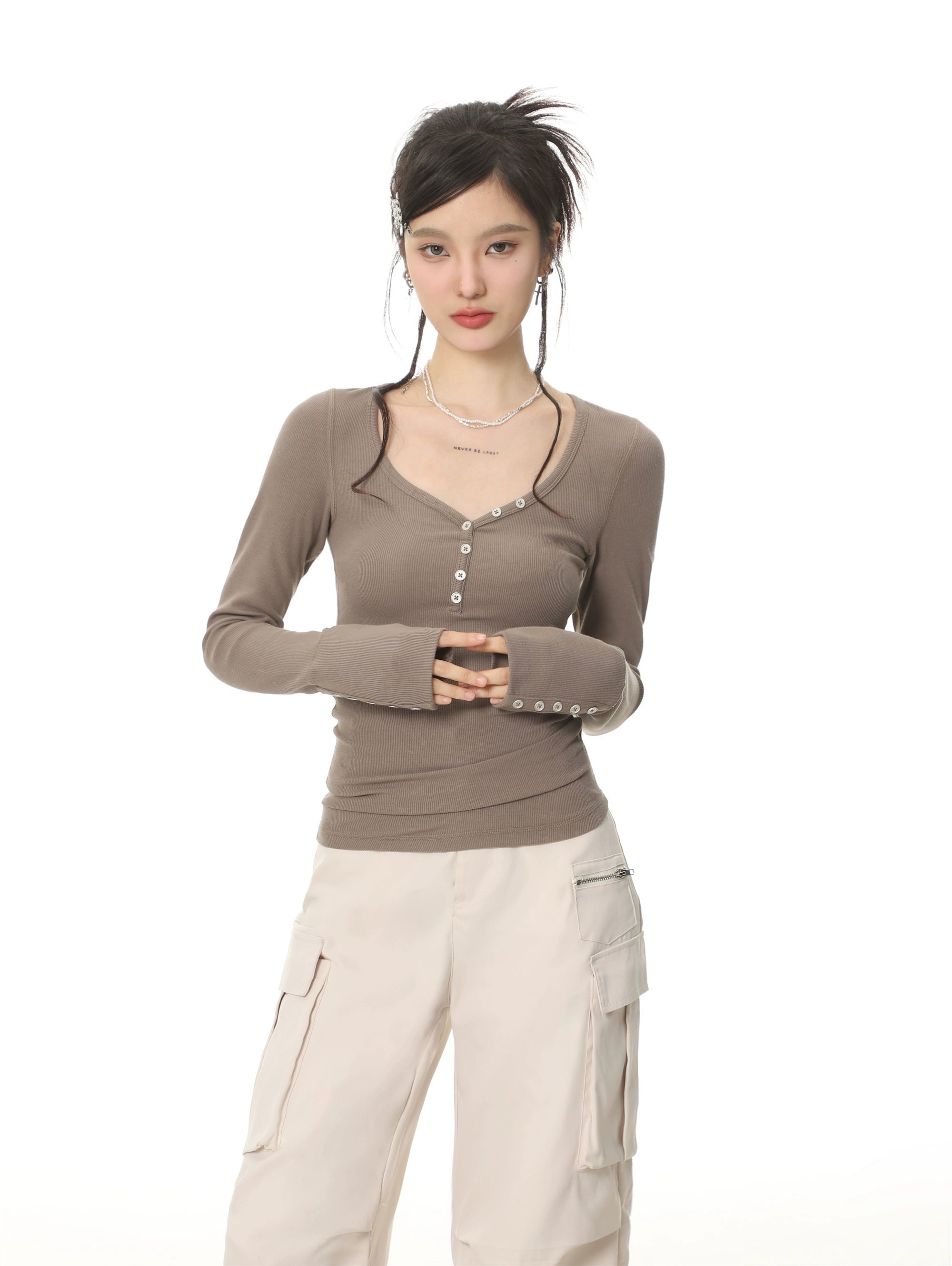 Button V-neck Long Sleeve Regular Shoulder T-shirt