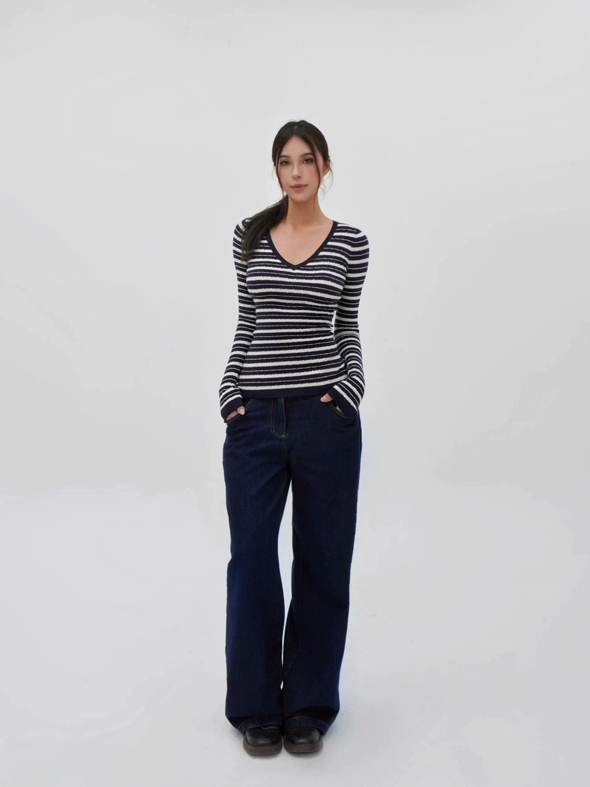 Low-rise Loose Wide-Leg Jeans