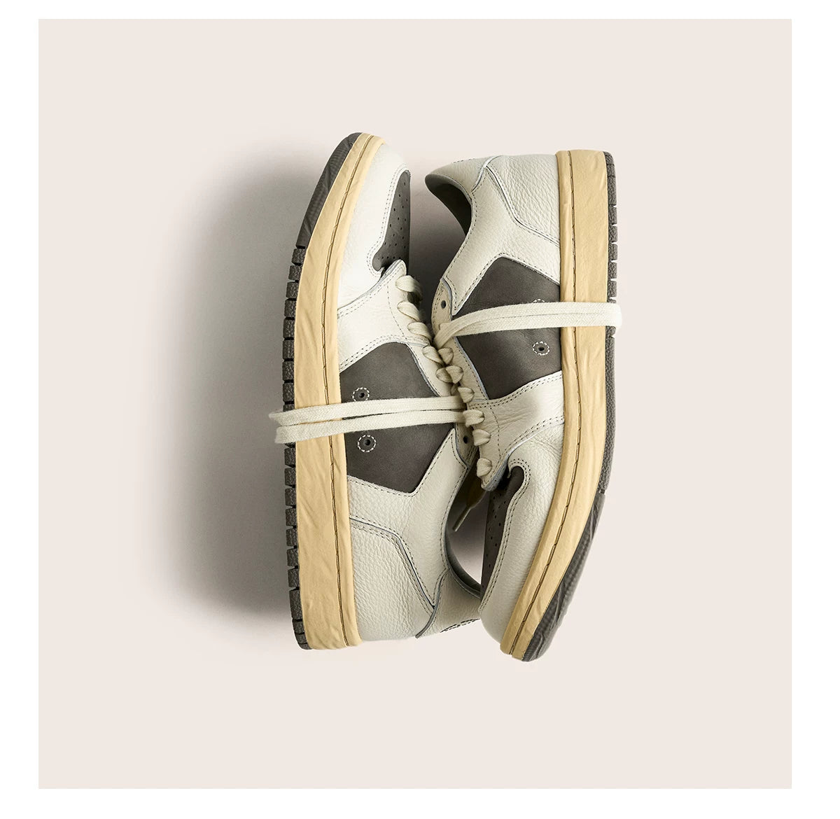 Vintage Court Cowhide Leather Sneakers