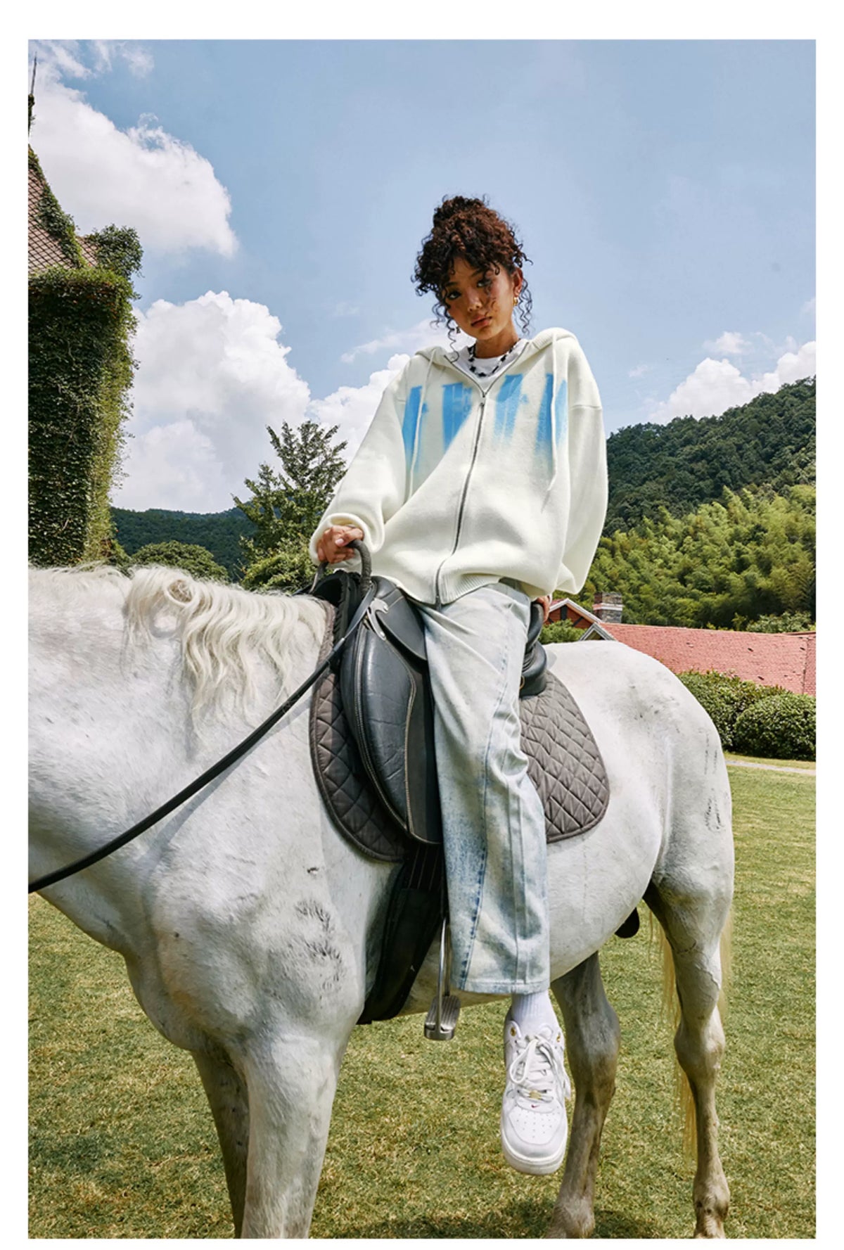 Oversized Gradient Graphic Zip-Up Knit Hoodie