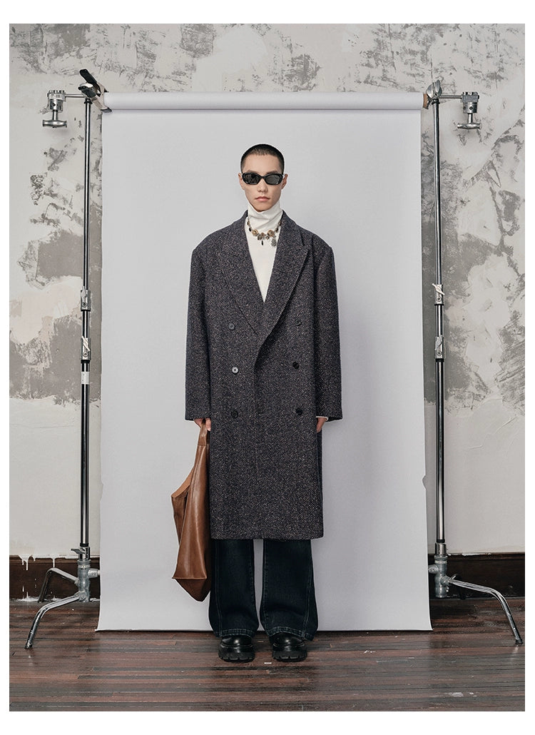 Wide-Shoulder Structured Single-Faced Wool Coat