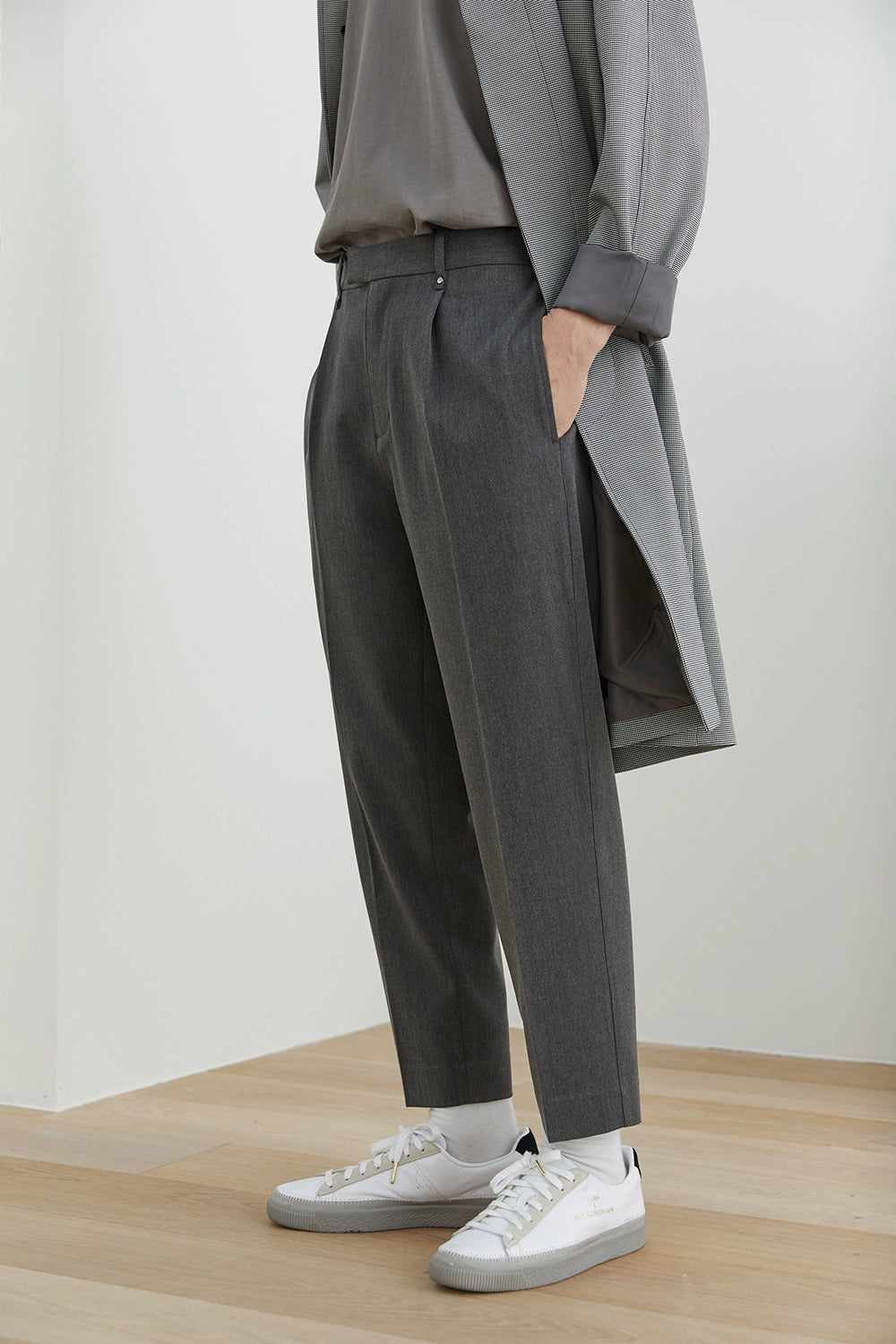 Elastic Waist Wide-Leg Cropped Pants