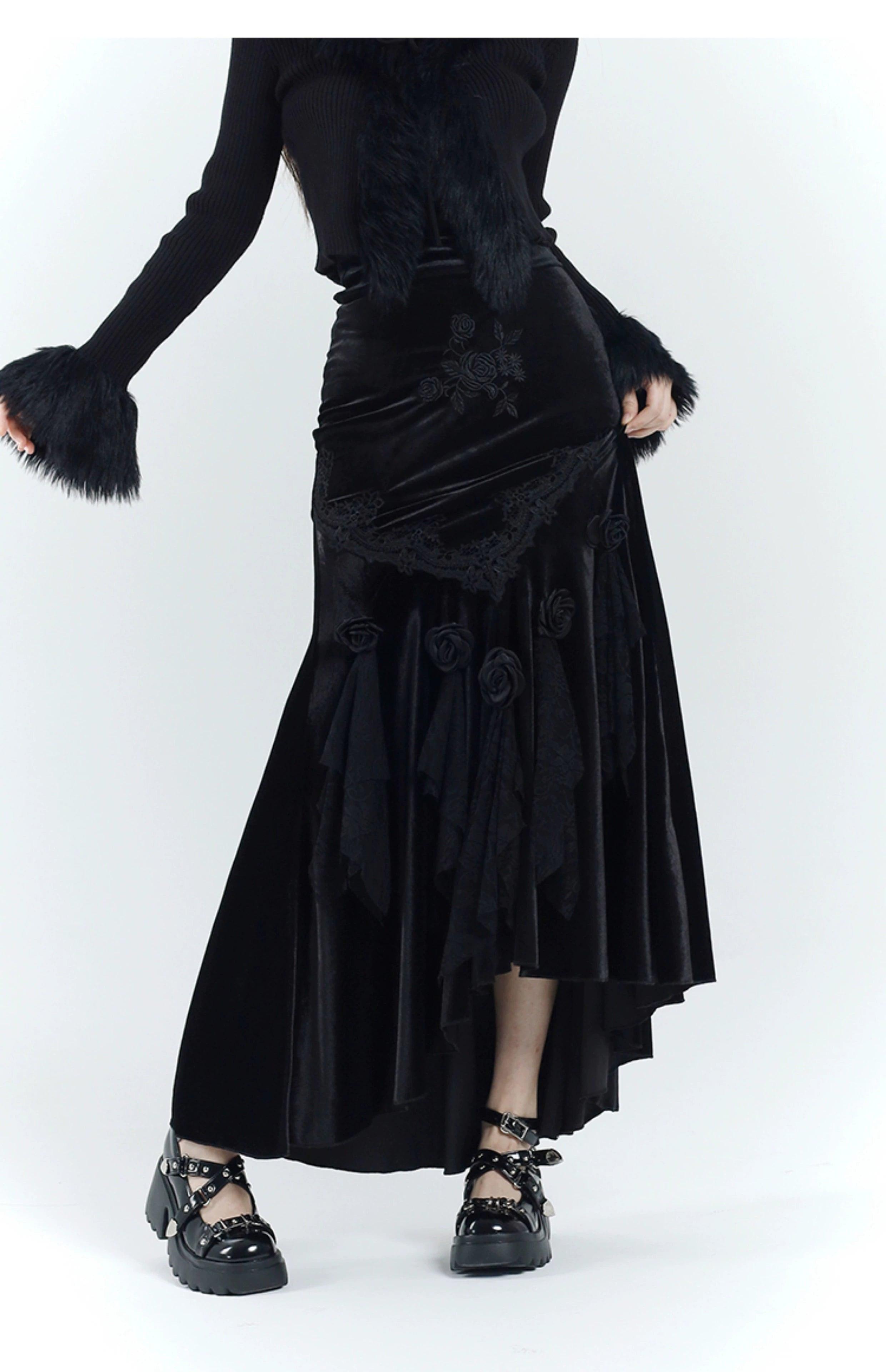 Ladyghost Gothic Velvet Maxi Dress - Women'S Black High-Low Gown With Fur Cuffs And V-Neck