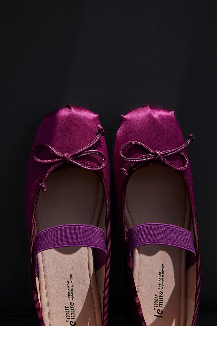 Square-Toe Satin Pumps with Bow