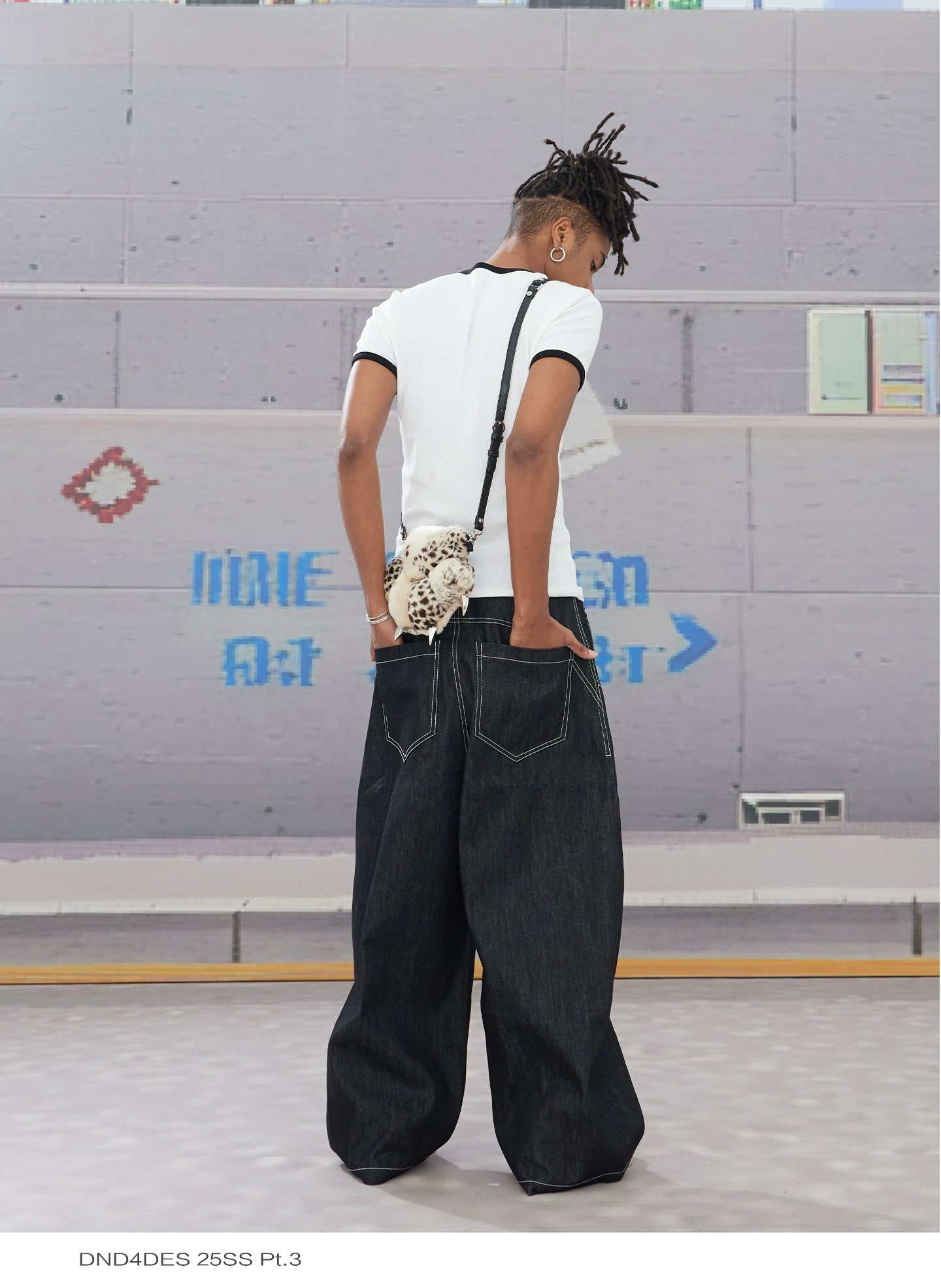 Wide Leg Hook Closure Jeans