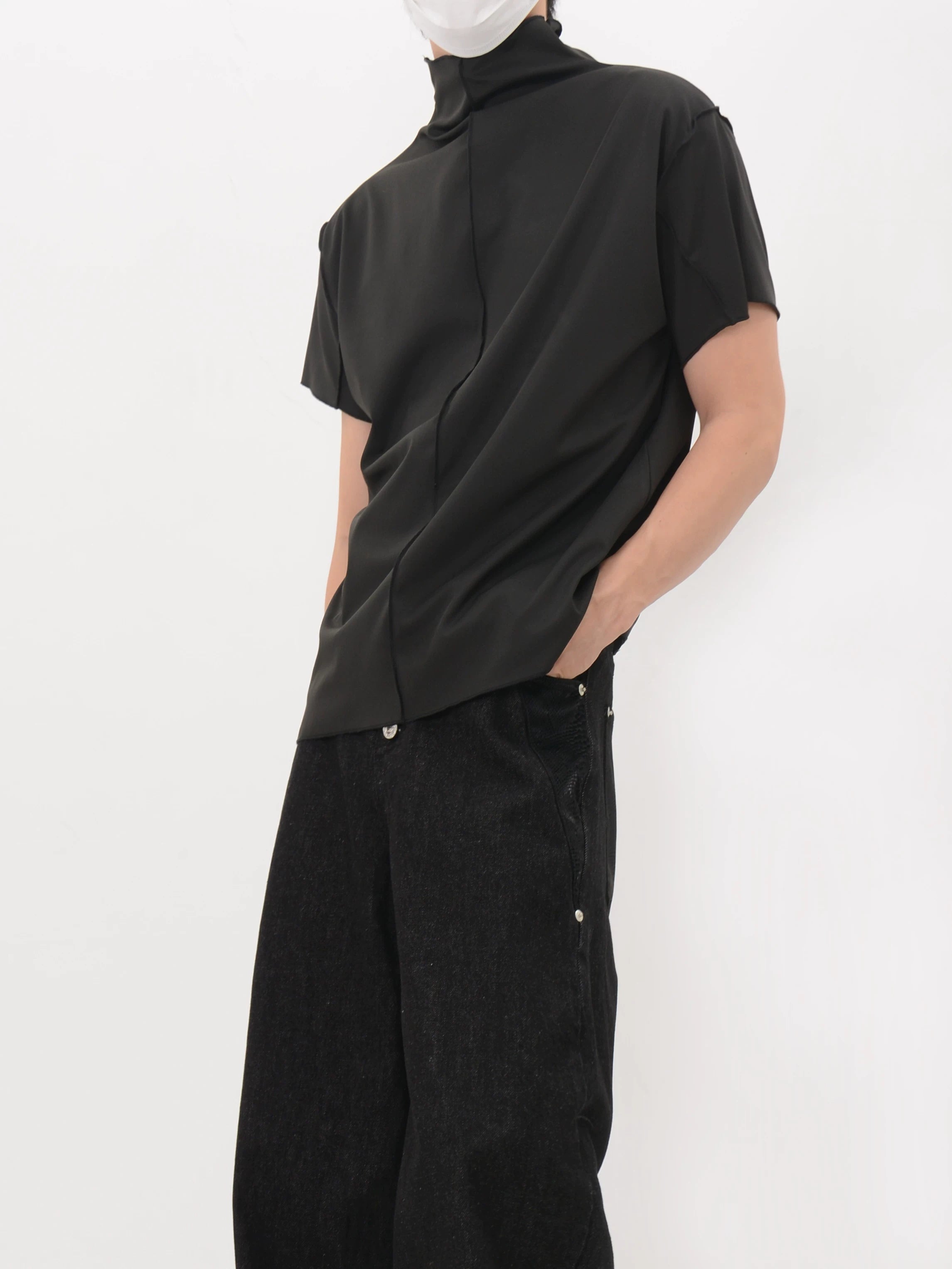 Back Seam Mock Neck Shirt