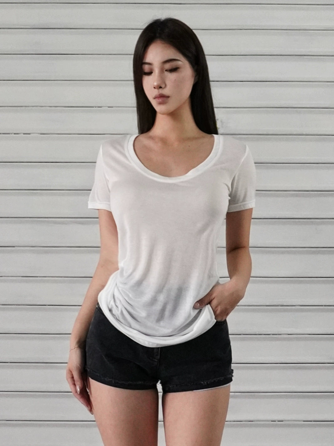 Loose-fit U-neck Short Sleeve