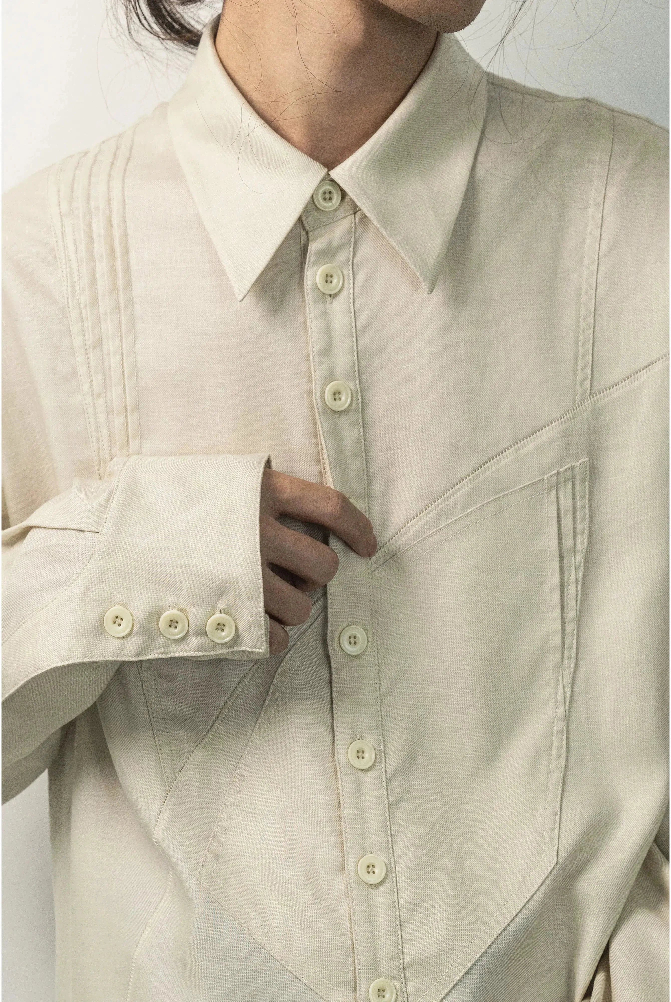 Button-Up Shirt in Relaxed Fit - chiclara