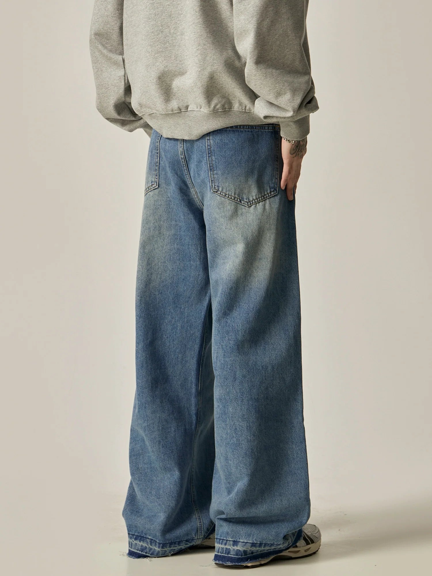 Ultra-Wide Leg Gradient Wash Denim Jeans