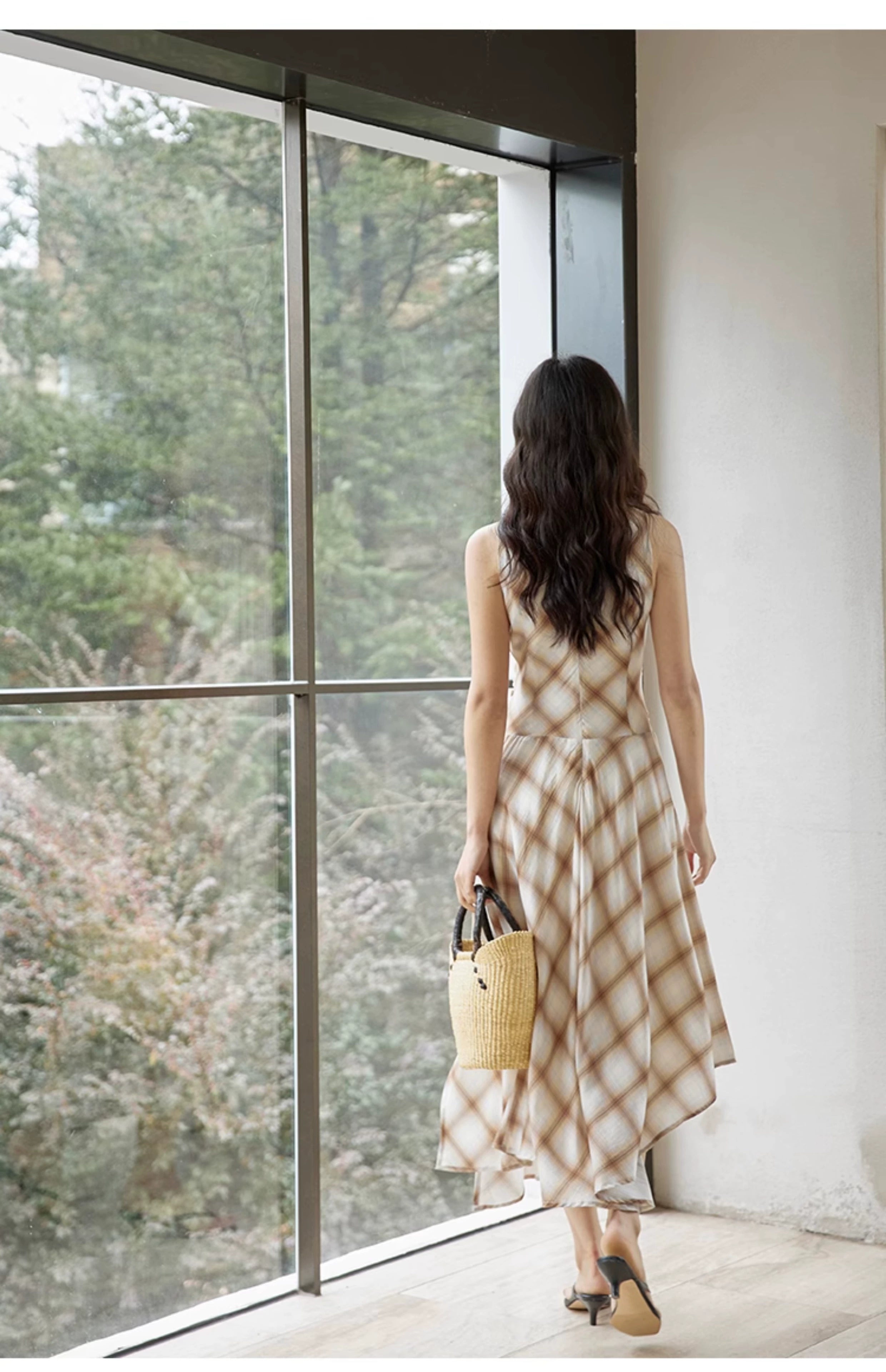Sleeveless Beige Plaid Dress