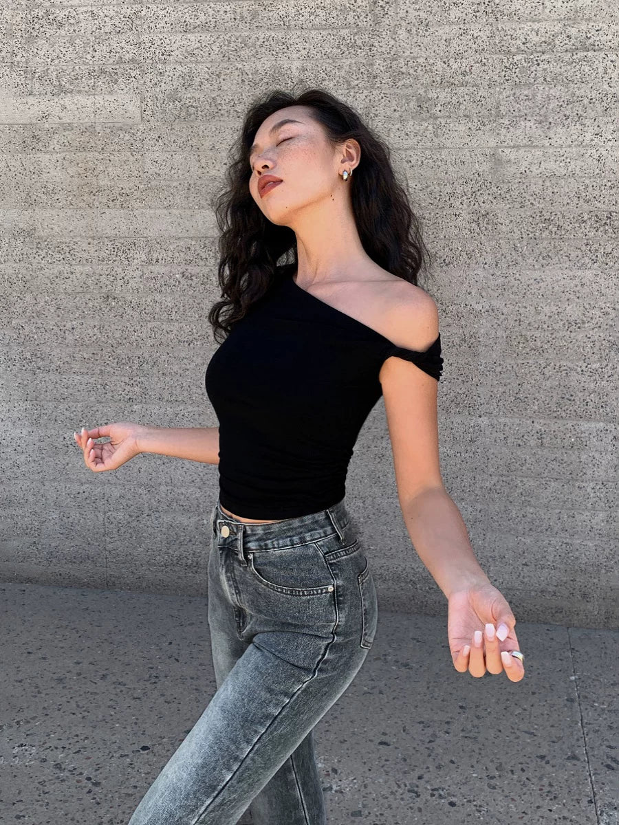 Skyline Tilt One-Shoulder Crop Tee