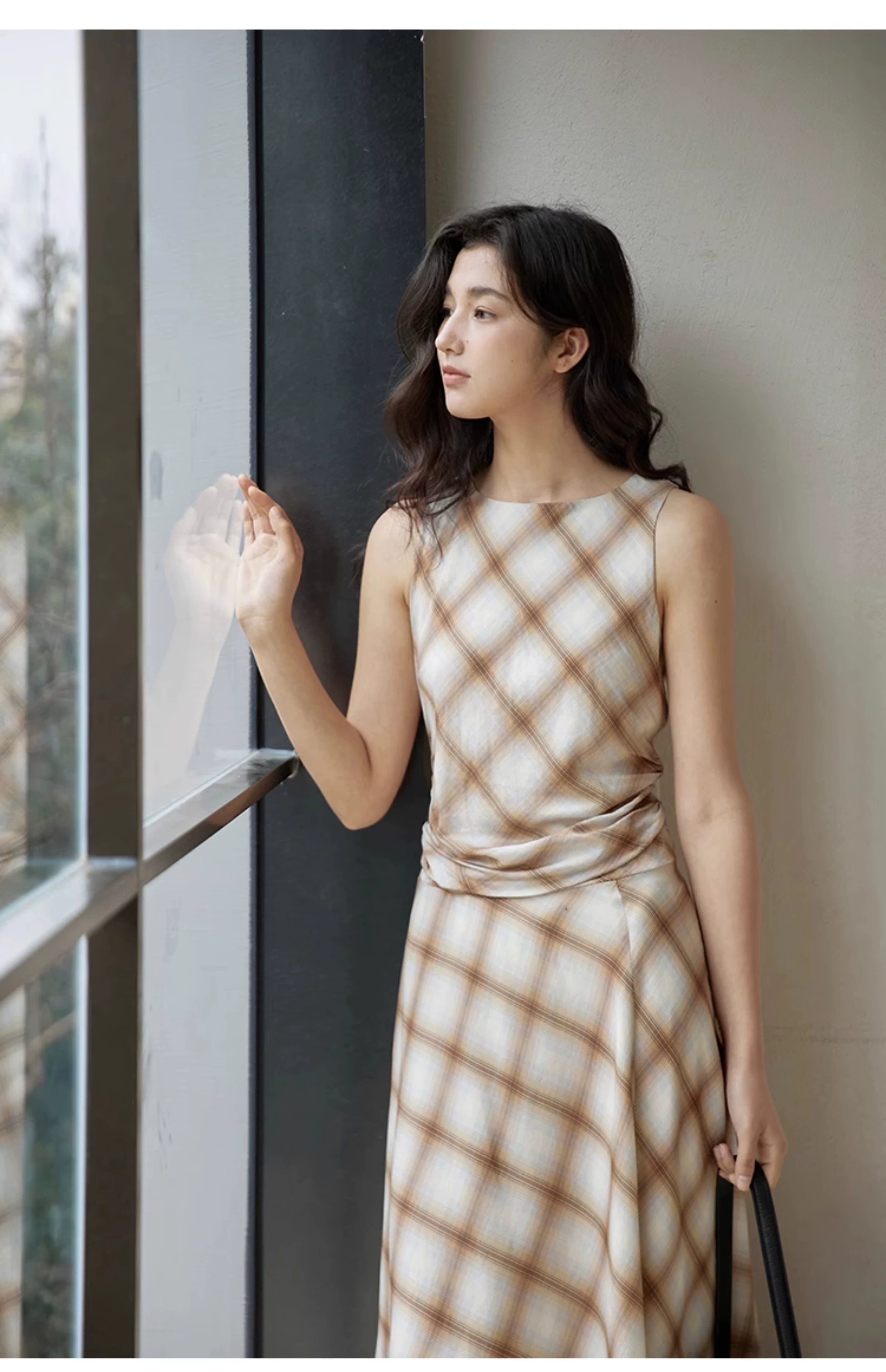 Sleeveless Beige Plaid Dress