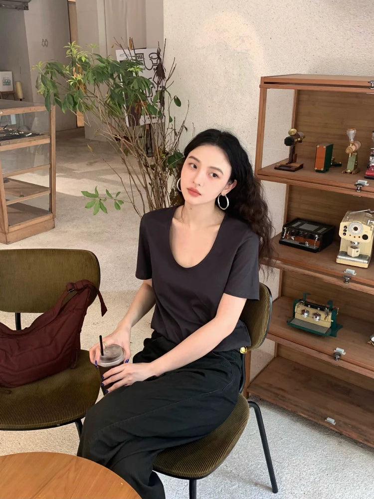 Solid Color Scoop Neck T-Shirt