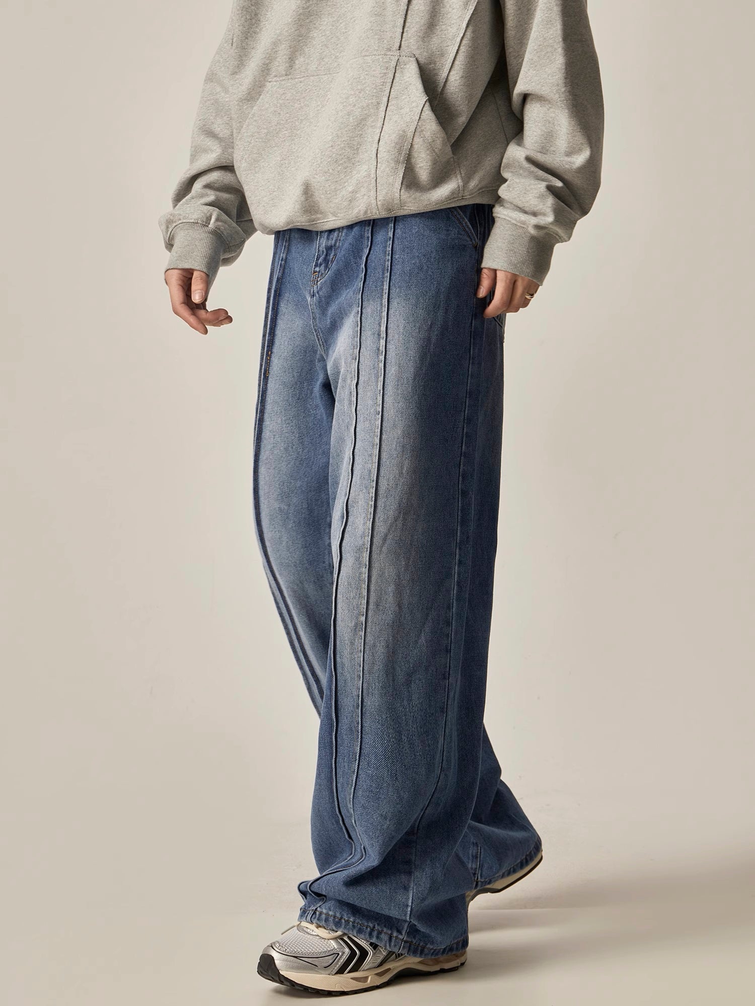 Wide Leg Pleated Denim Jeans