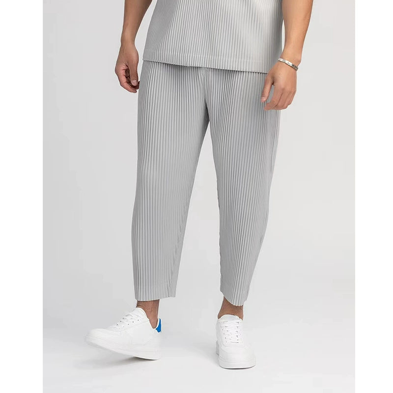 Pleated Cropped Pants