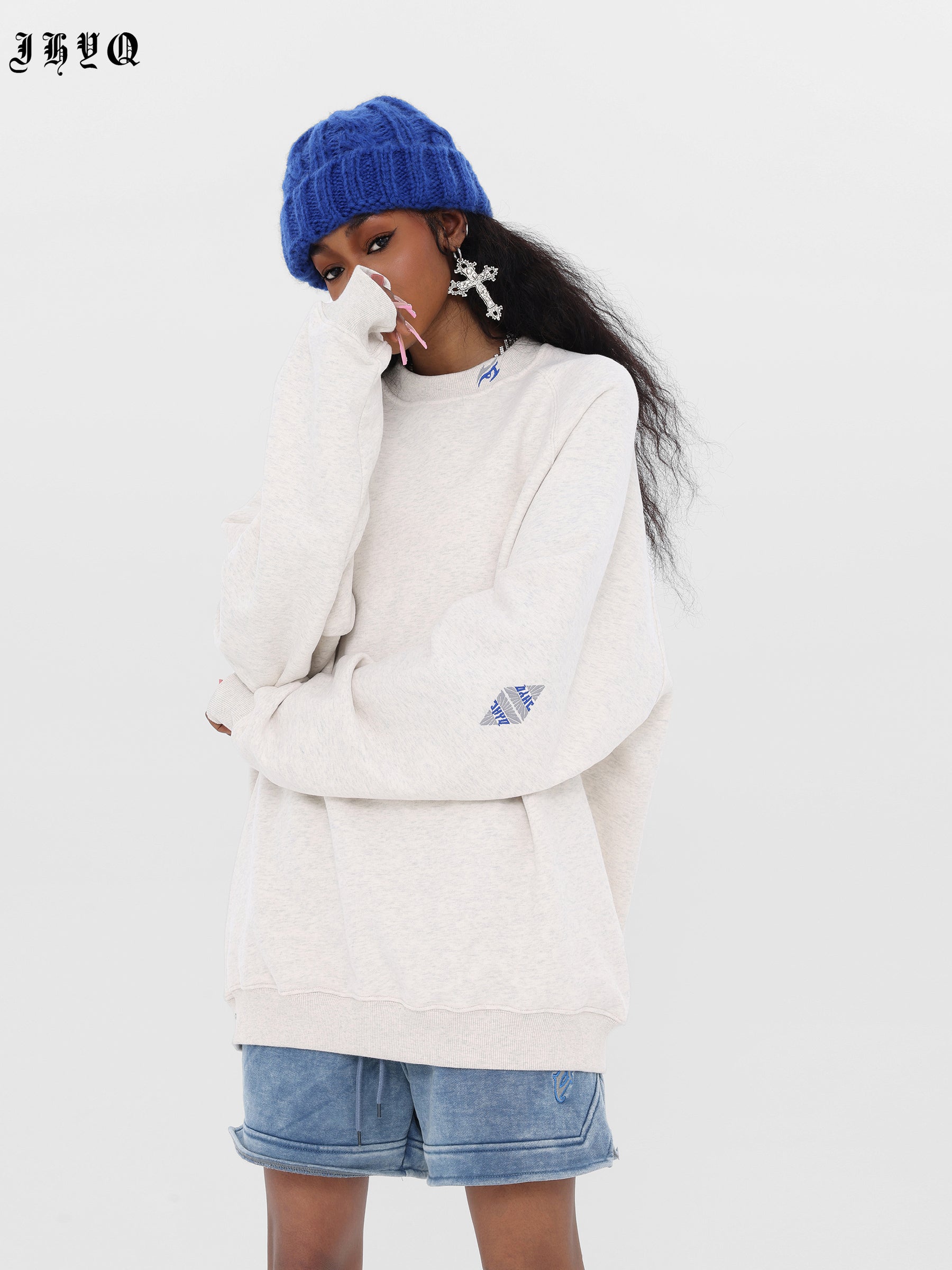 Heavyweight Sweater with Basic Embroidered Logo - chiclara