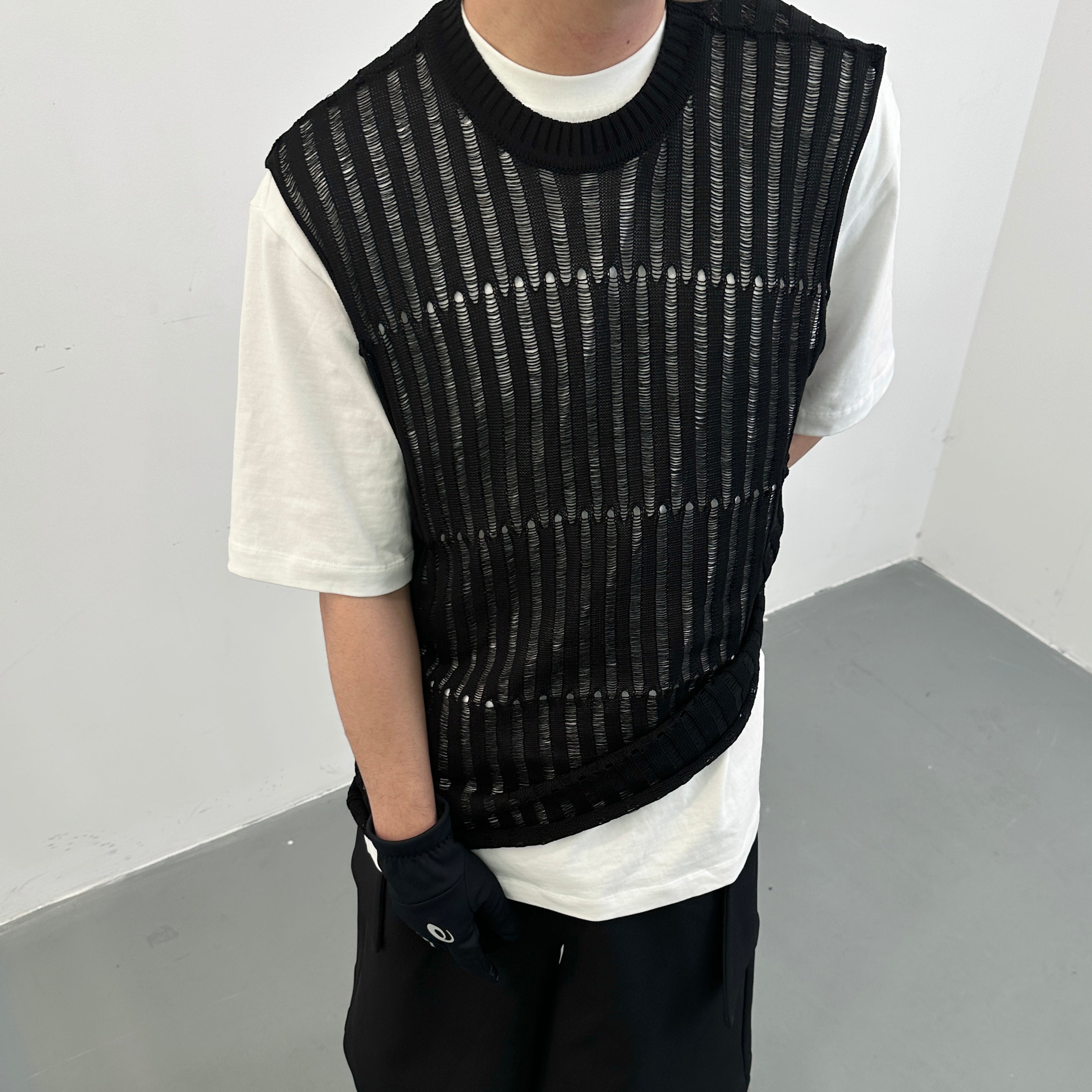 Tree-Pattern Open-Knit Vest