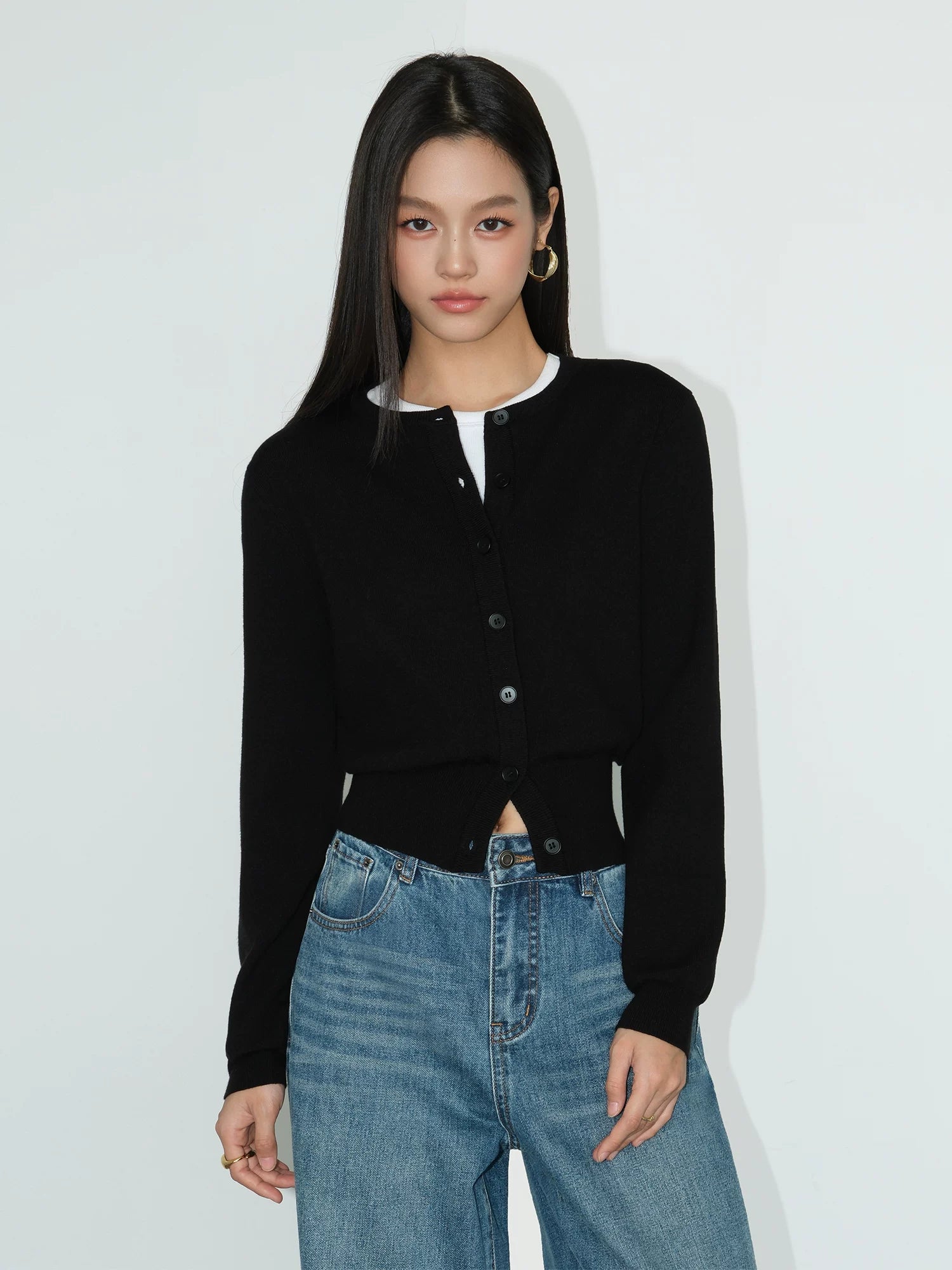 Classic Crew Neck Knit Cardigan