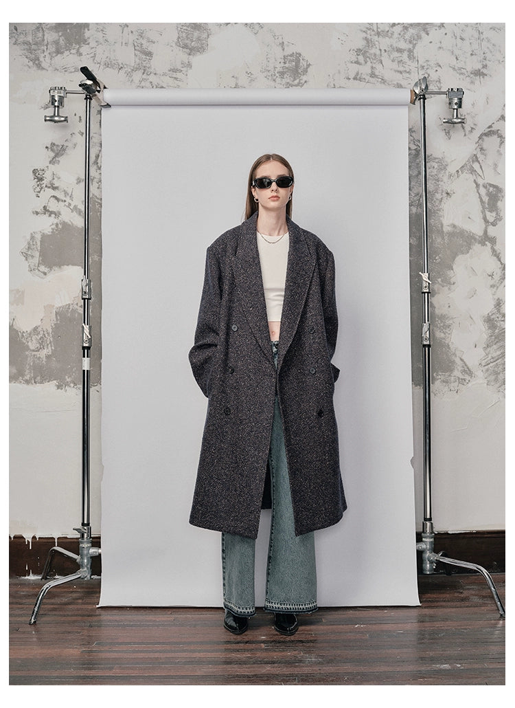 Wide-Shoulder Structured Single-Faced Wool Coat