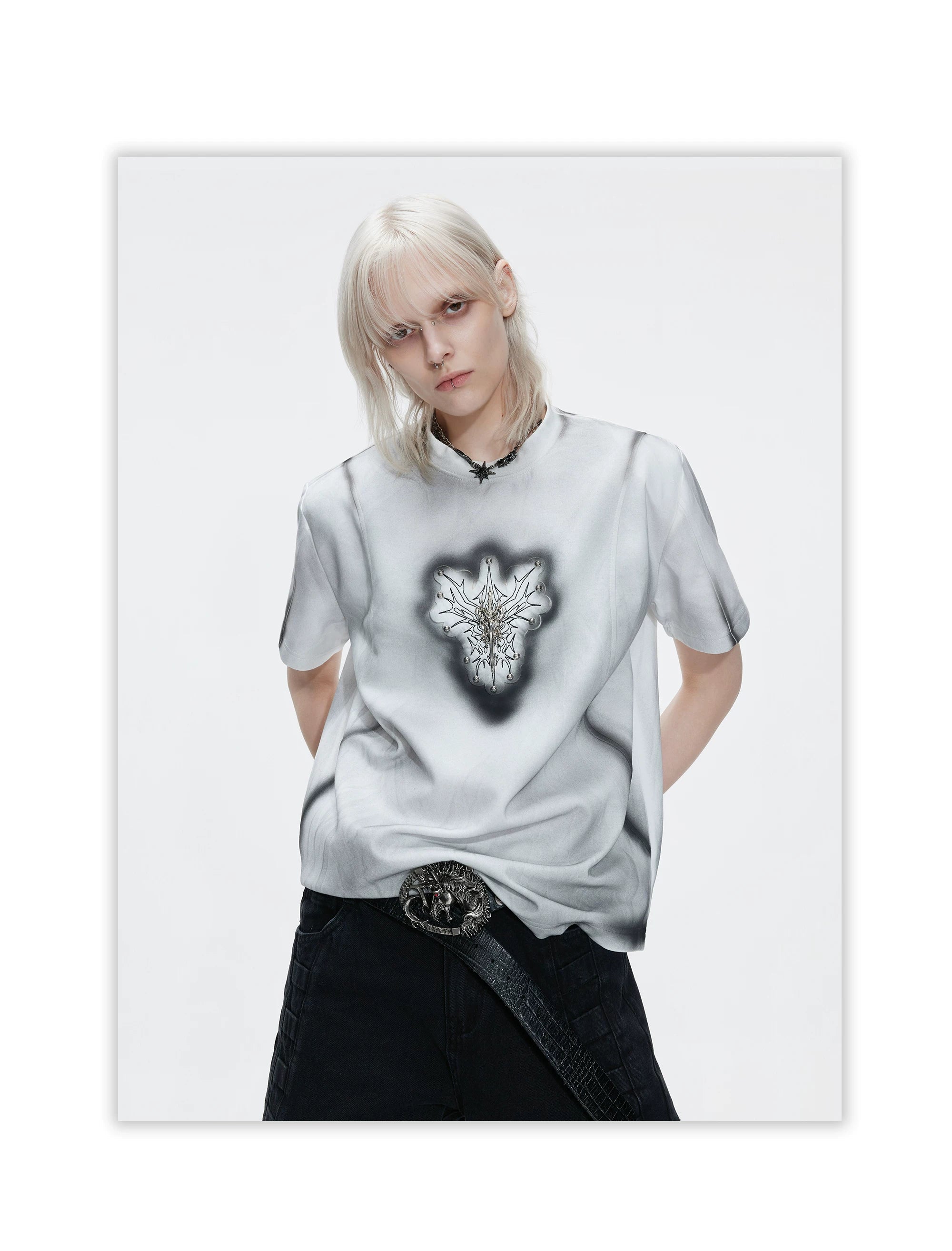 Airbrushed Emblem Graphic Crewneck T Shirt