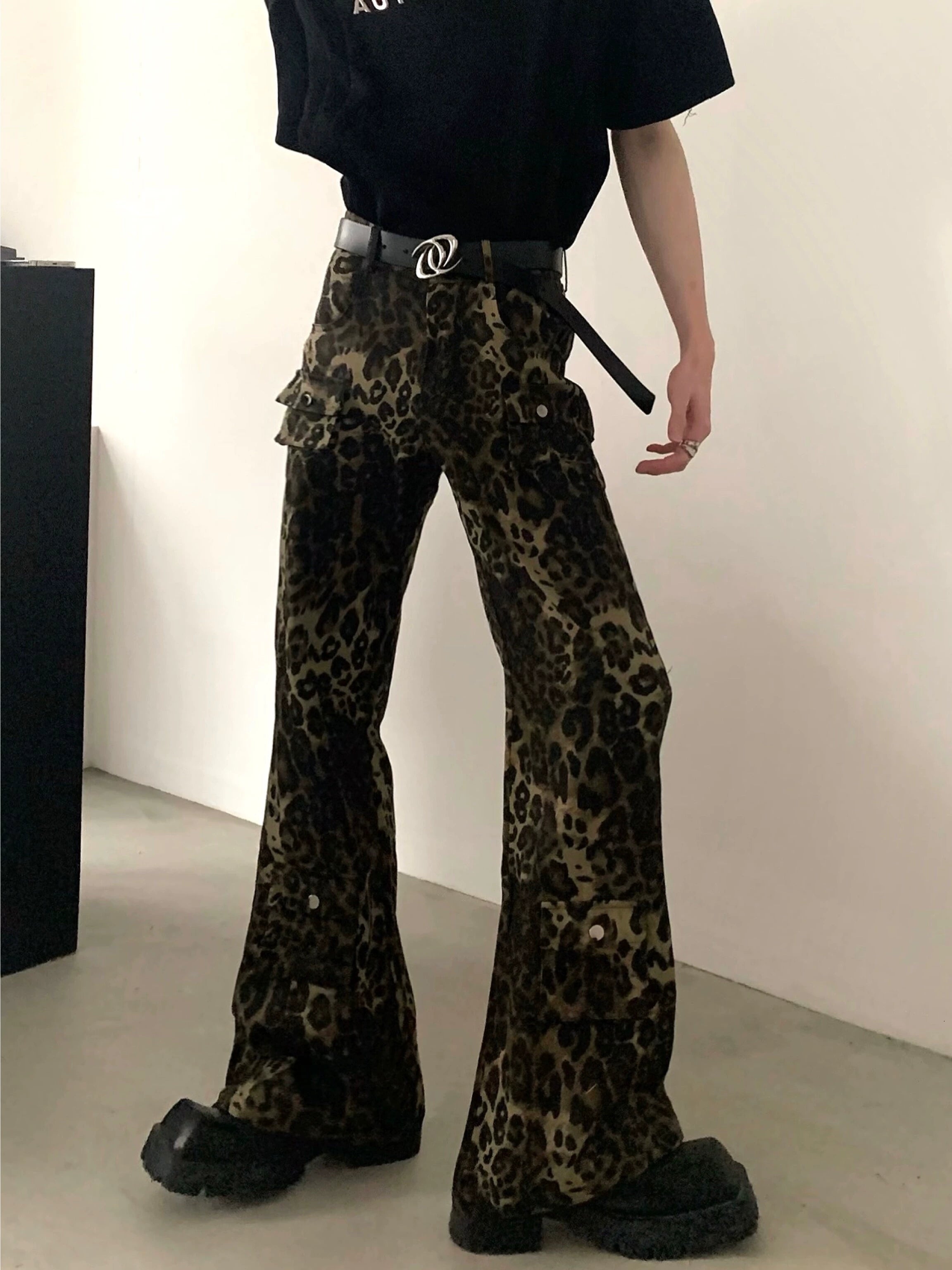 Leopard Print Wide-Leg Cargo Pants