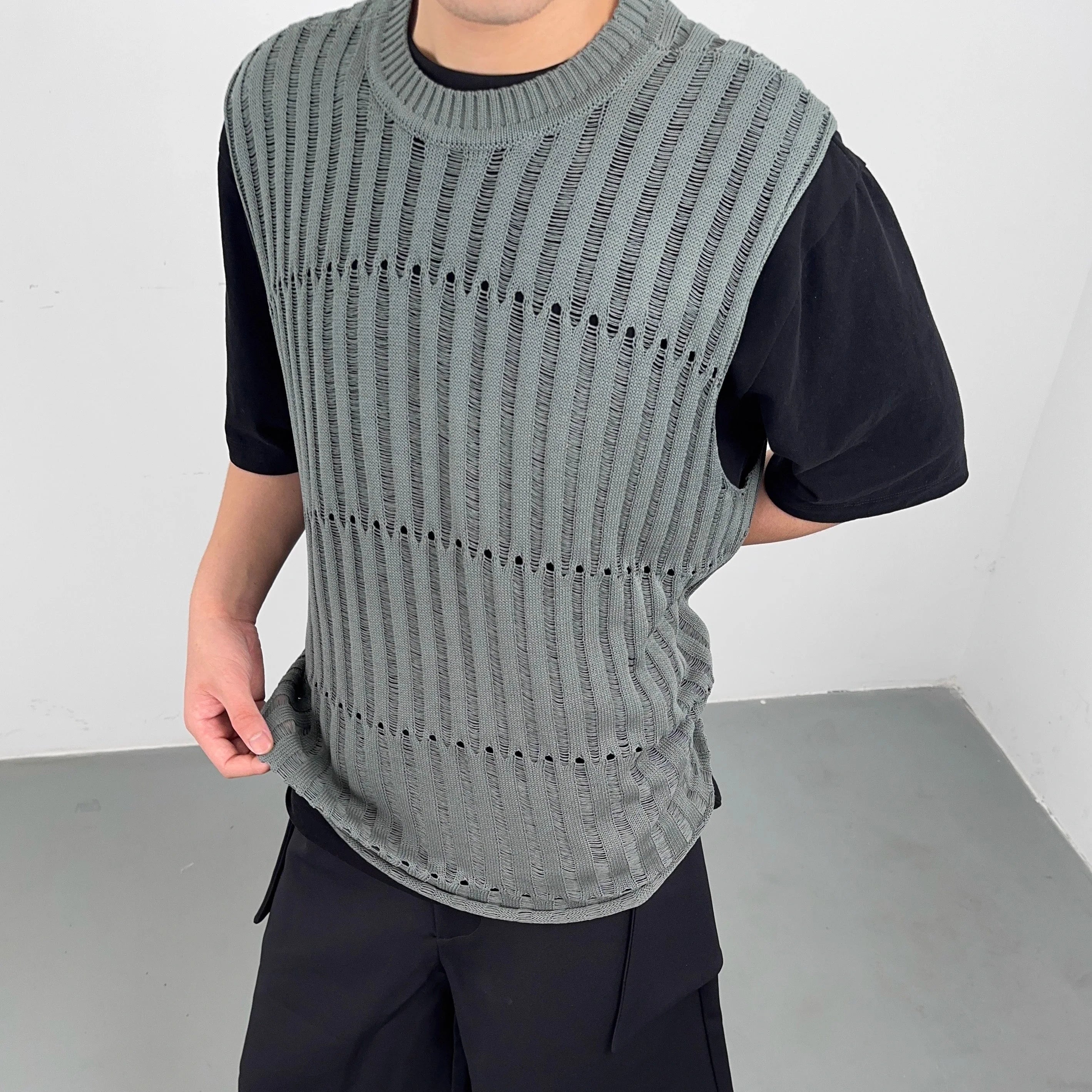 Tree-Pattern Open-Knit Vest