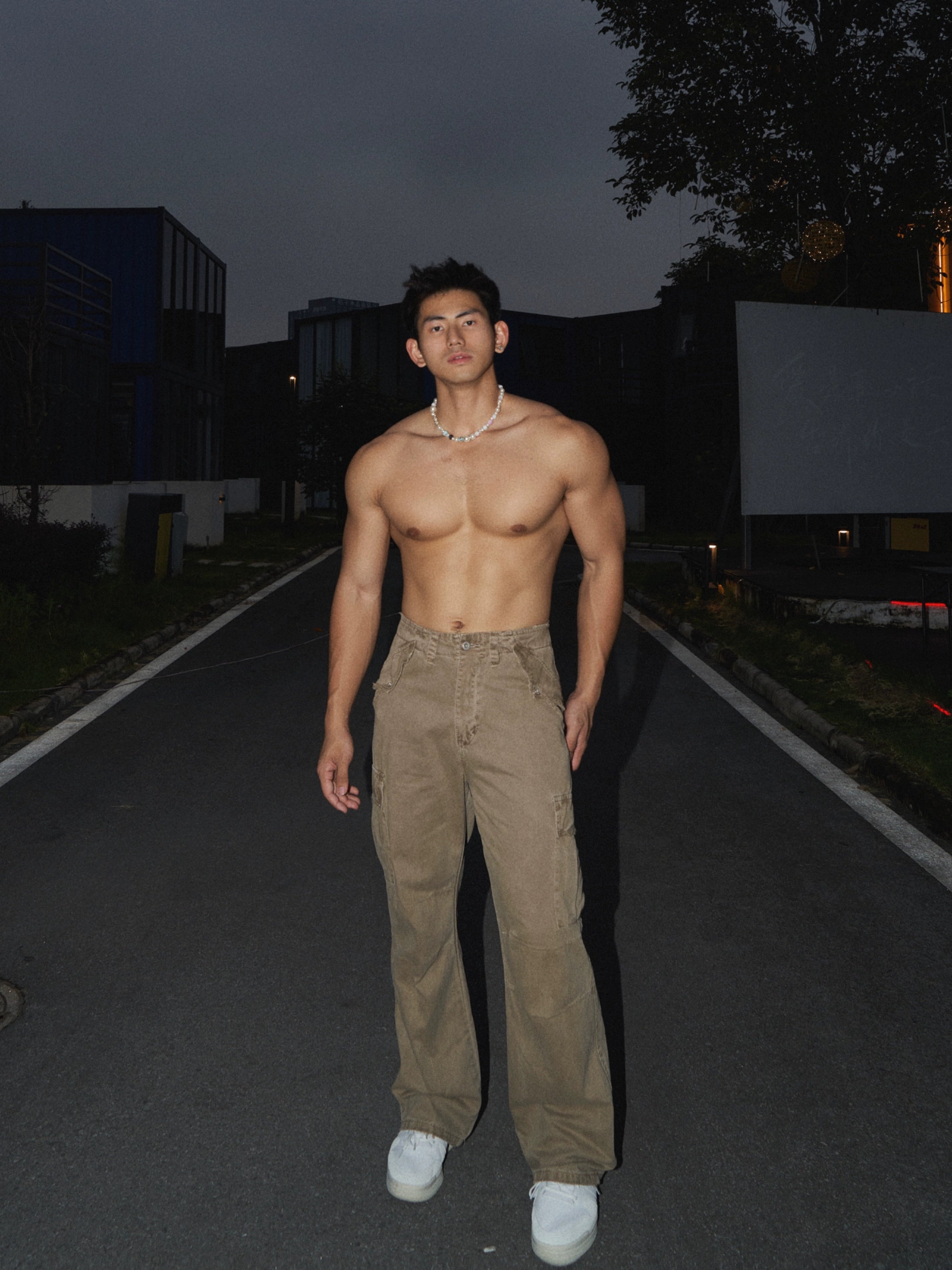 Distressed Cargo Pants Detail