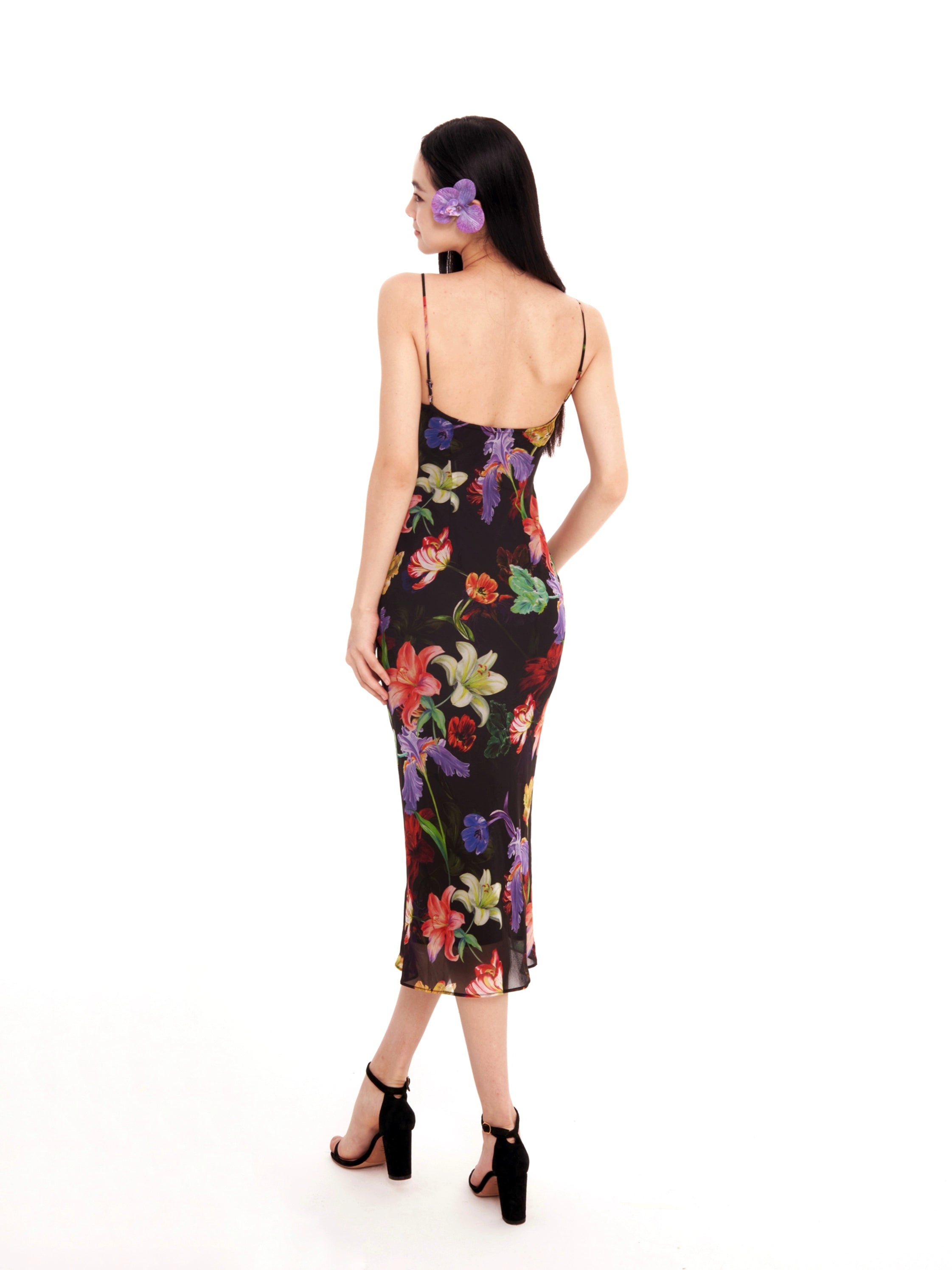 Vestido floral de estampado tropical negro