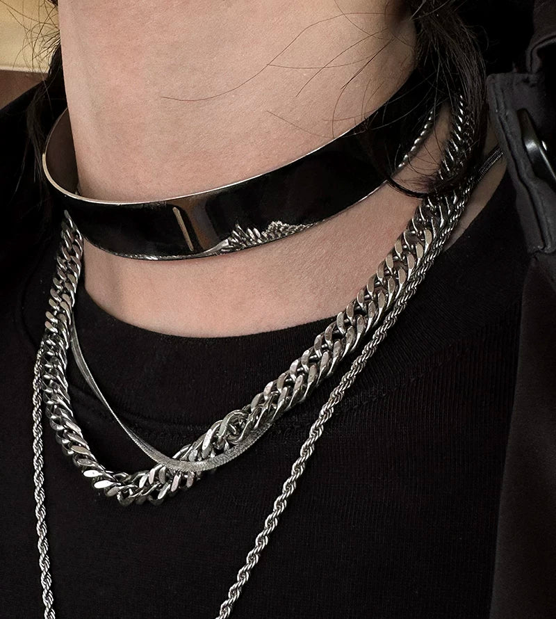 Obsidian Halo Plate Choker & Reliquary Chain