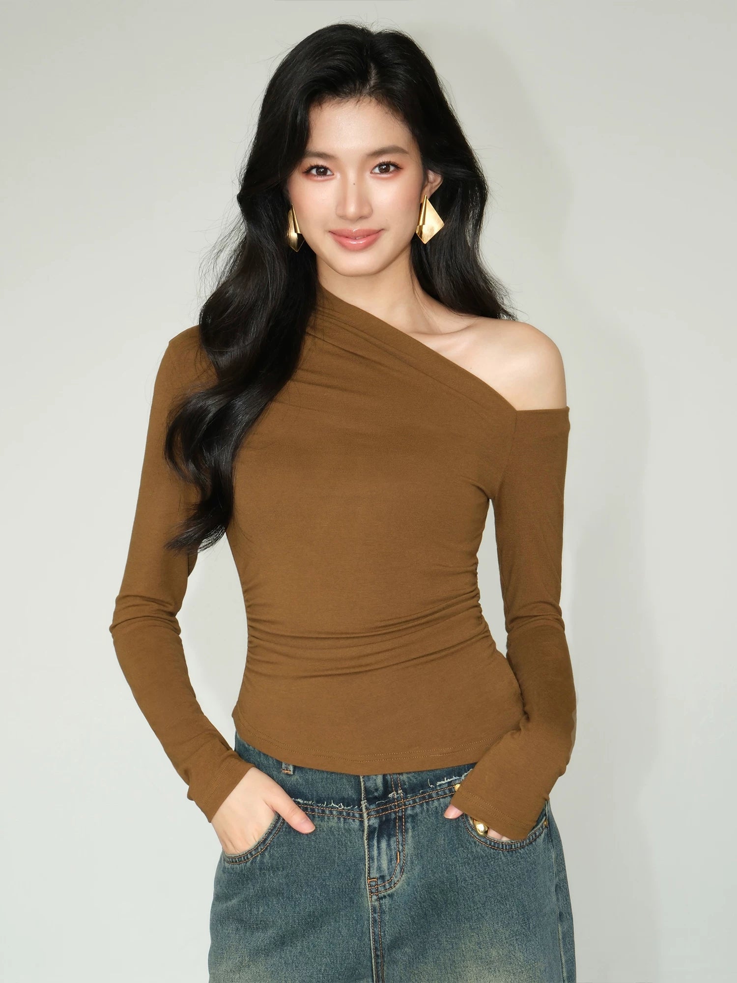 Slope One‑Shoulder Ruched Top
