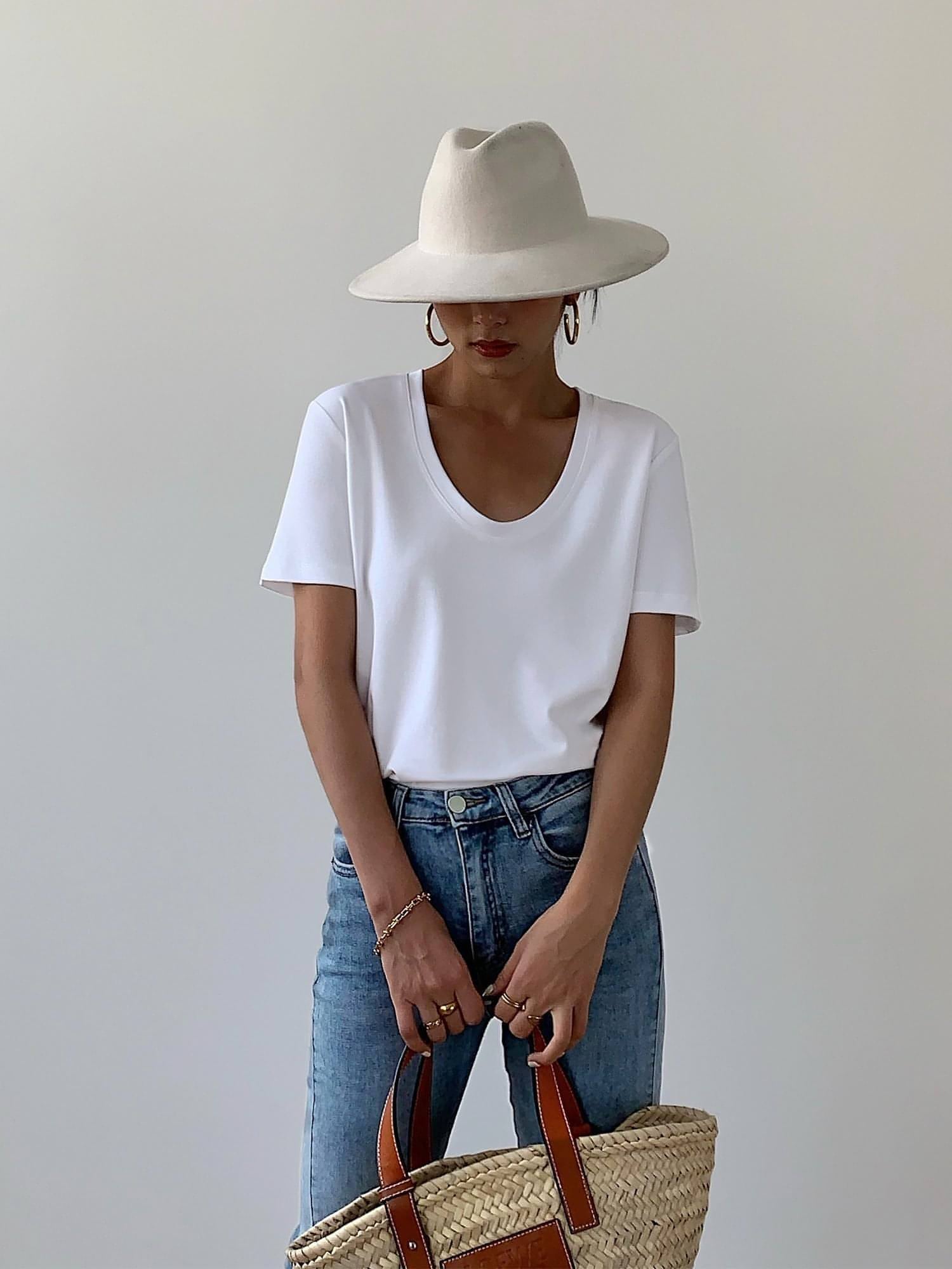 Summer Casual V-Neck White T-Shirt - chiclara