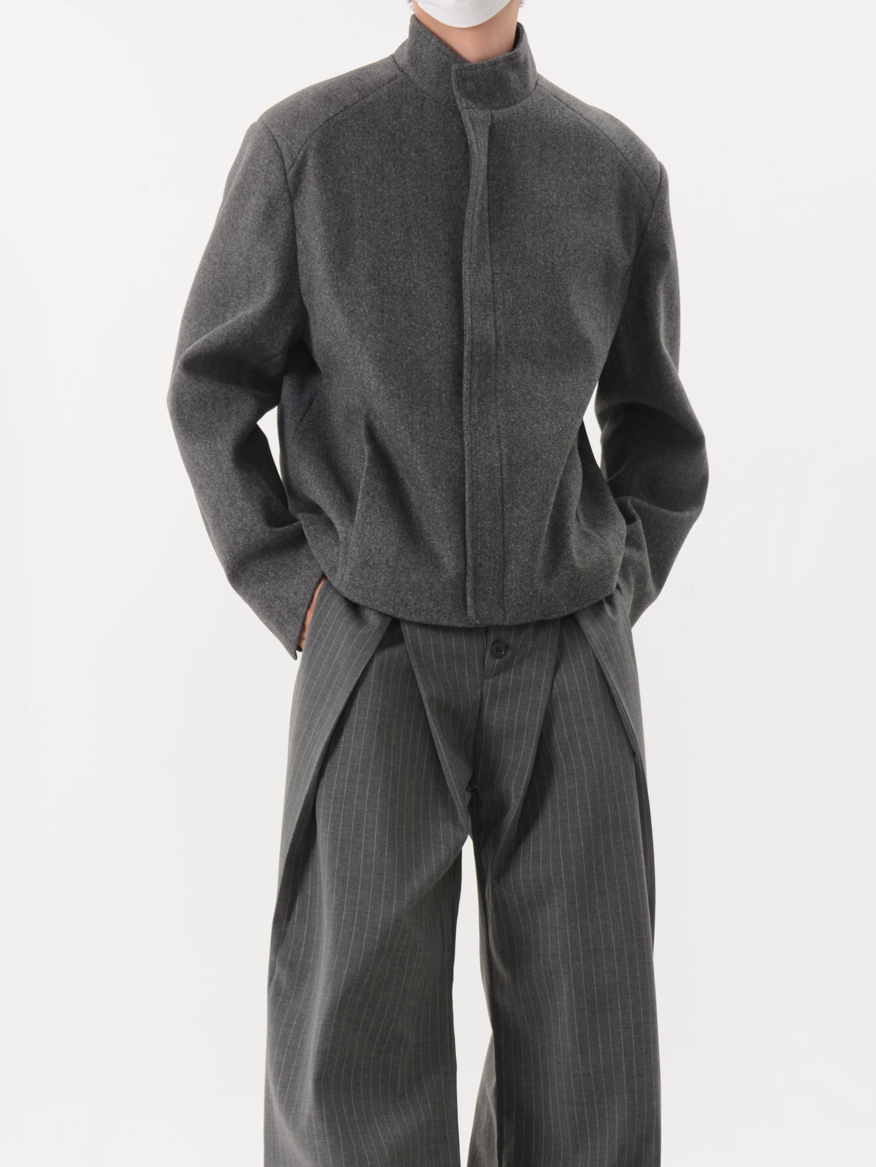 Column Minimal Zip Jacket