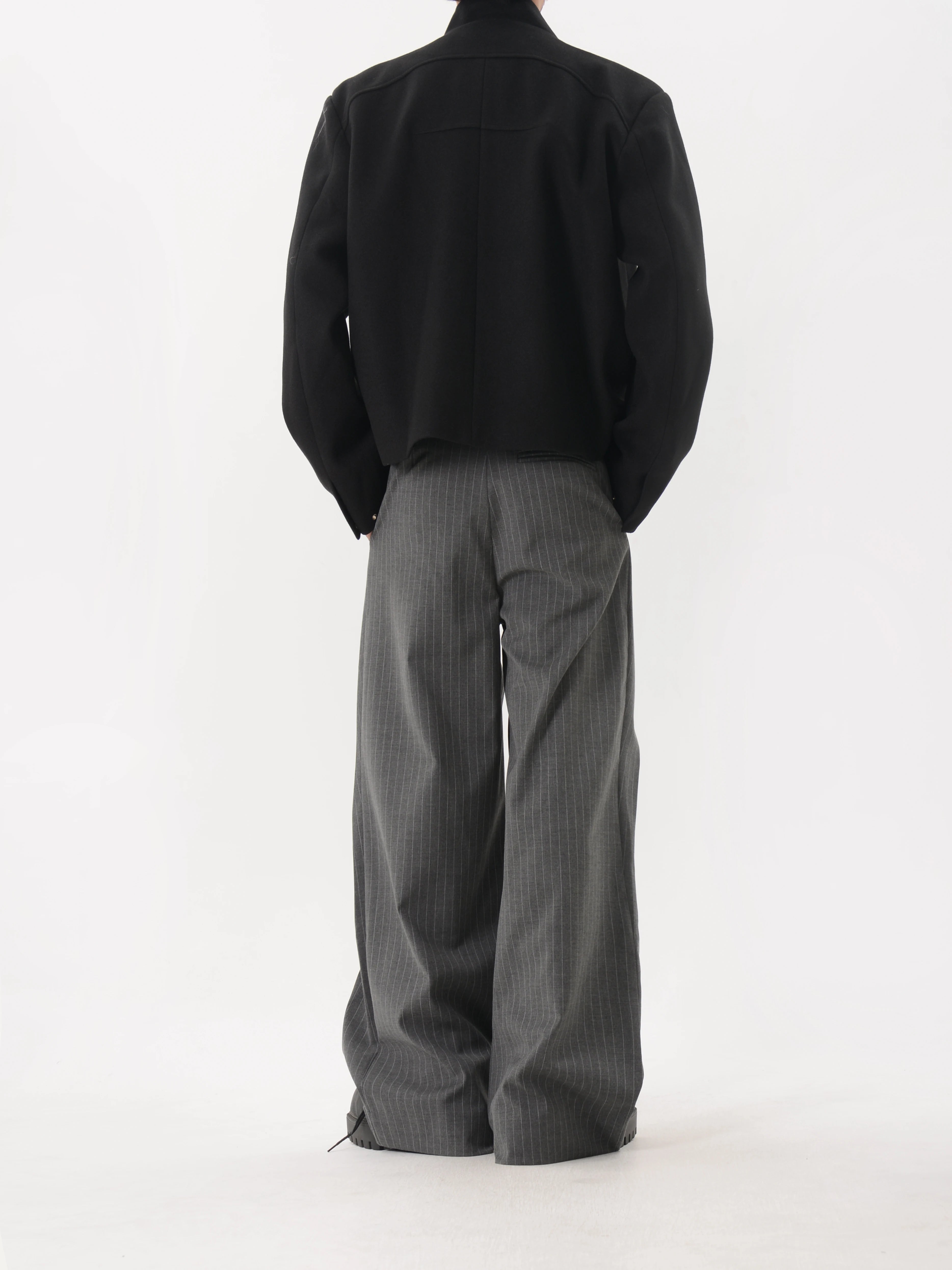Column Minimal Zip Jacket