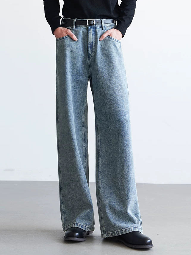 Minimal Wide-Leg Jeans