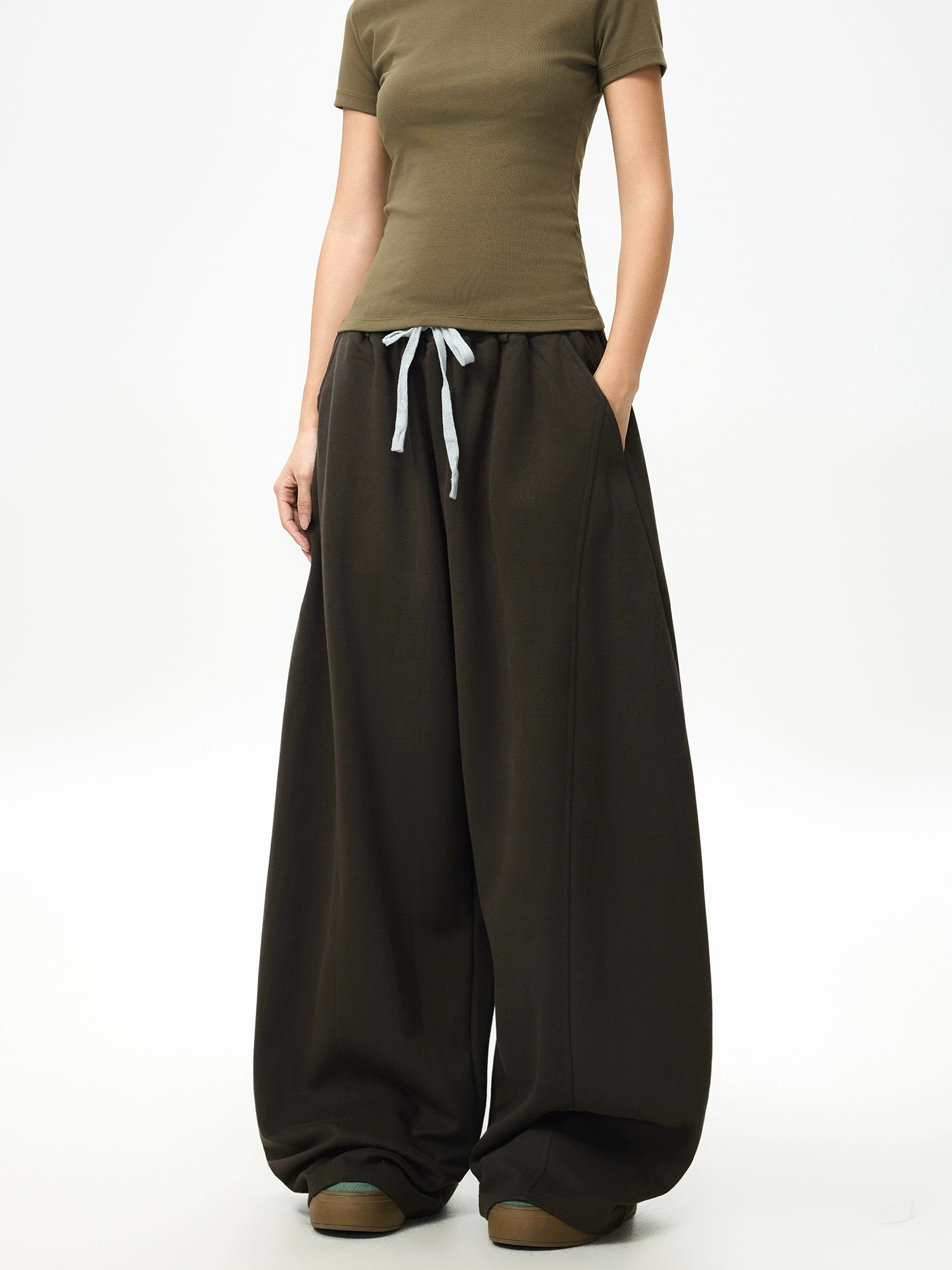 Mocha Drift Wide-Leg Sweatpants