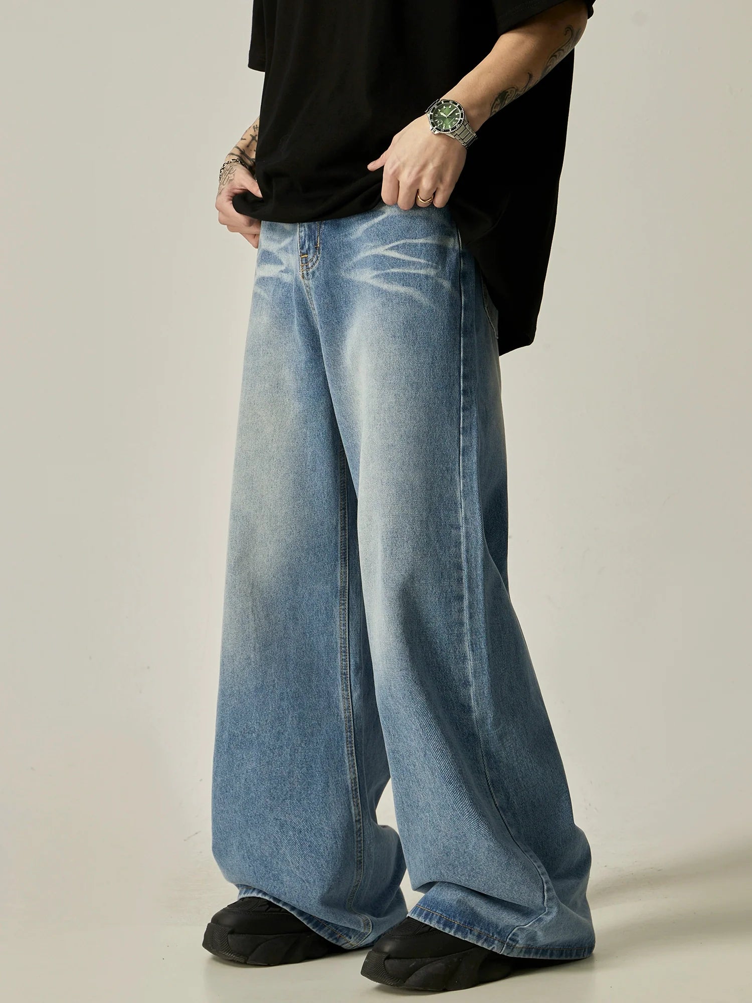 Oversized Vintage Wash Wide-Leg Jeans