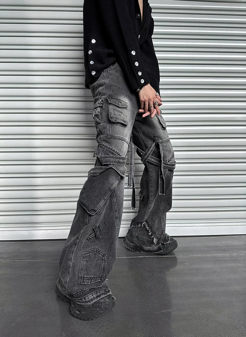 Grayscale Ruin Strapped-Cargo Flares