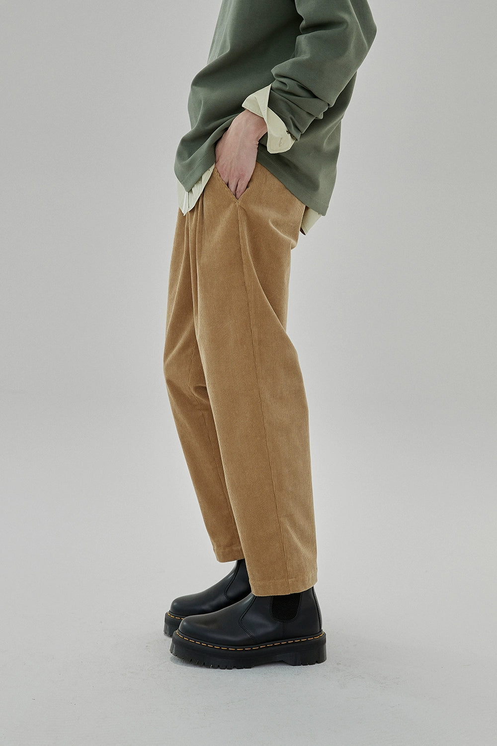 Wide Waist Tab Double-Pleated Relaxed Cropped Pants